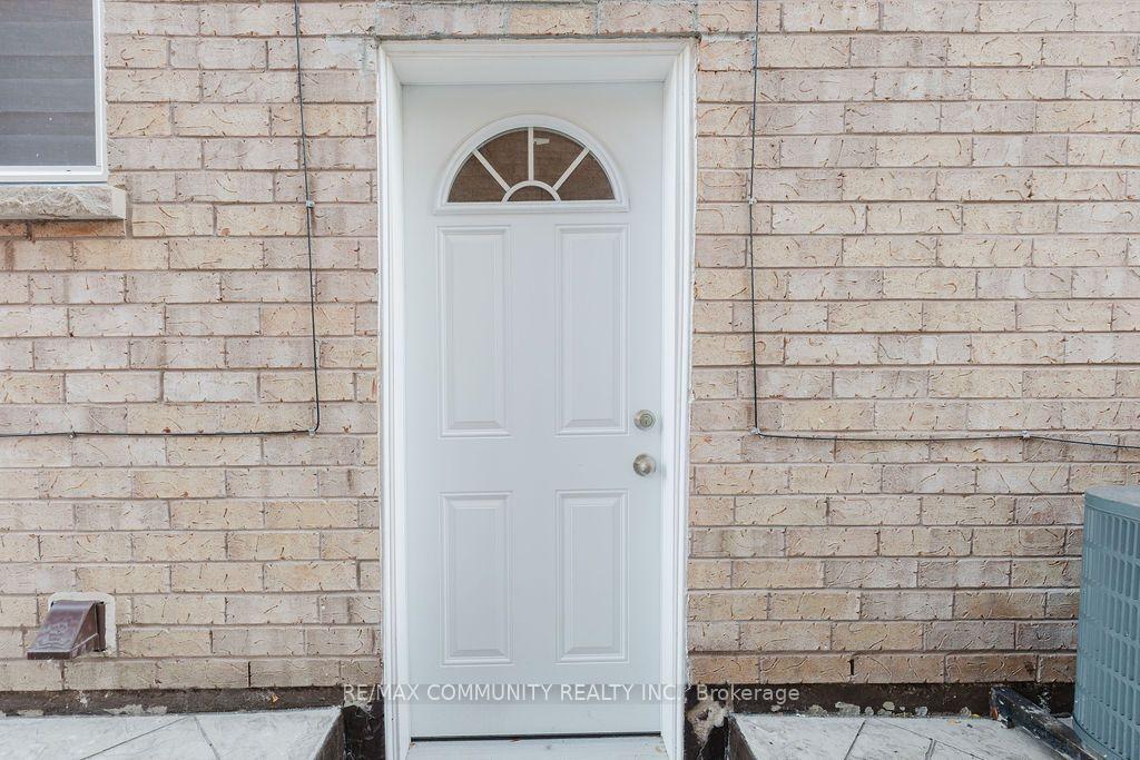 Photo 5 of Unit Basement, 14 Weaver Drive, Scarborough, Rouge — HOMEH