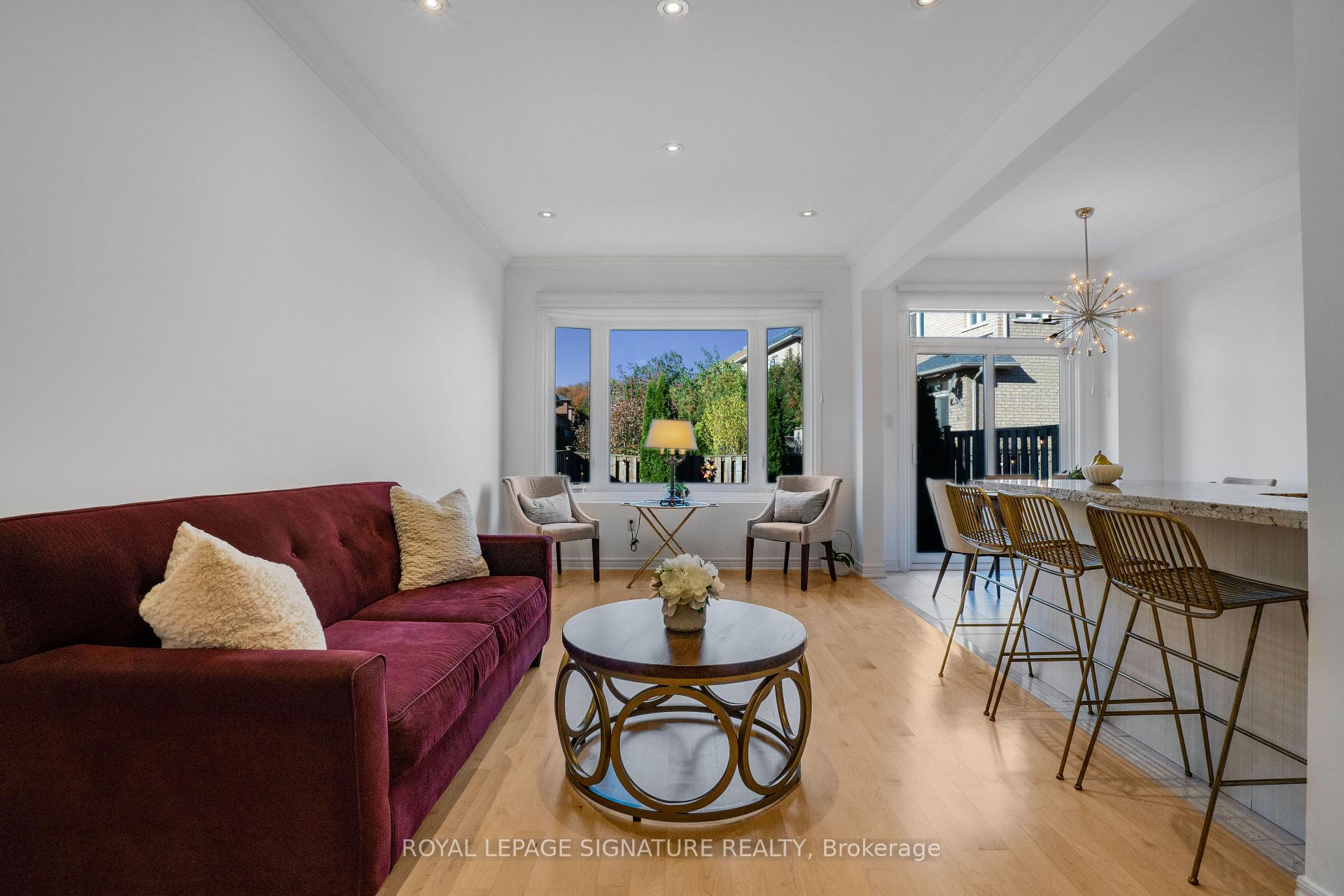 Photo 4 of 82 Loire Valley Avenue, Vaughan, Patterson — HOMEH