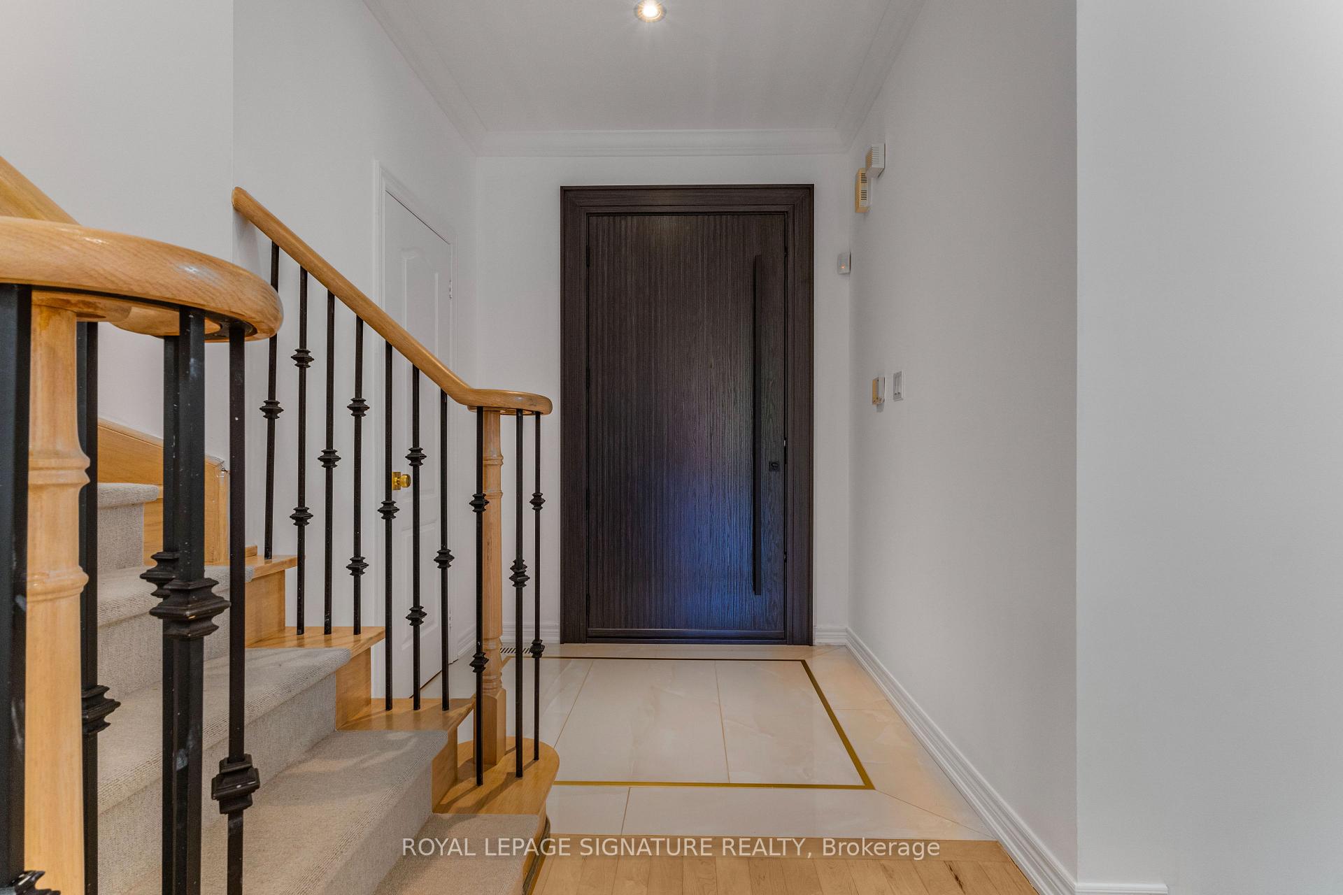 Photo 5 of 82 Loire Valley Avenue, Vaughan, Patterson — HOMEH