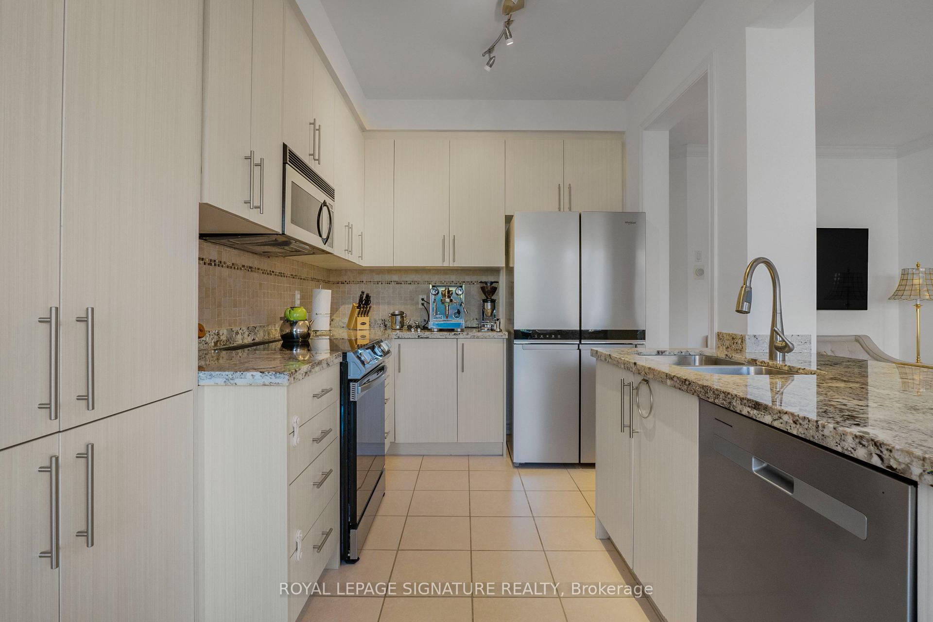 Photo 8 of 82 Loire Valley Avenue, Vaughan, Patterson — HOMEH