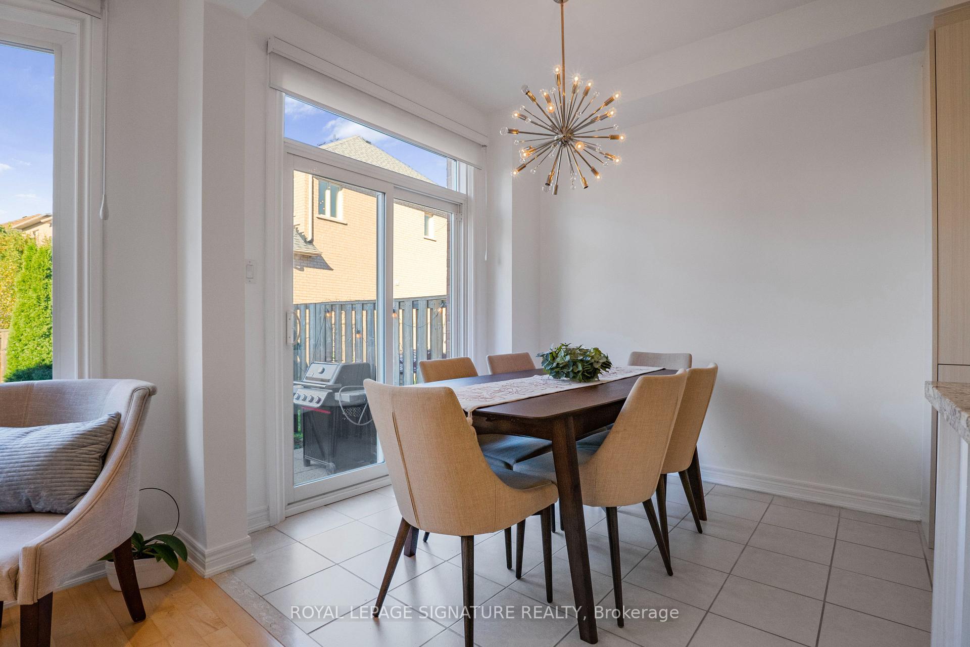 Photo 9 of 82 Loire Valley Avenue, Vaughan, Patterson — HOMEH