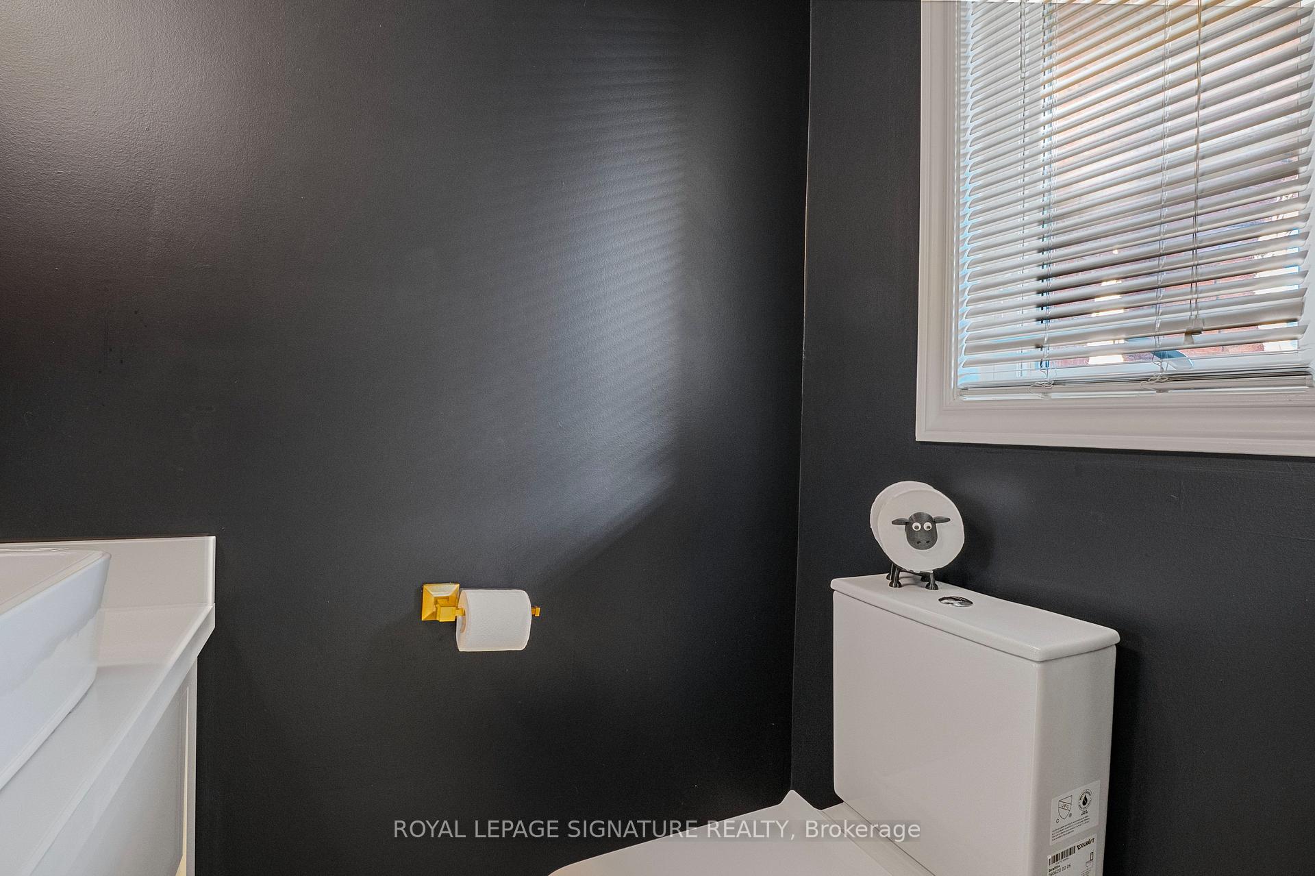 Photo 14 of 82 Loire Valley Avenue, Vaughan, Patterson — HOMEH