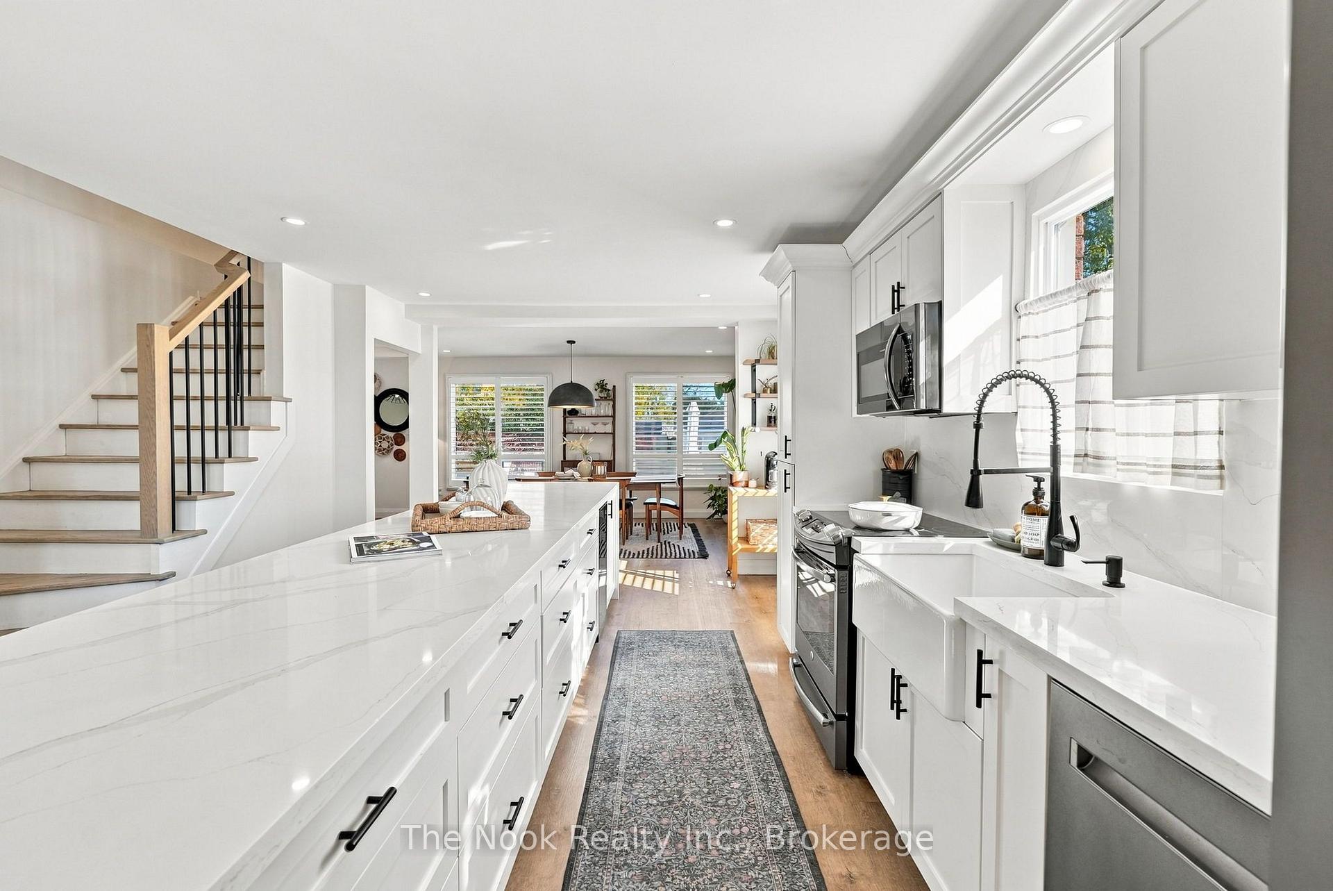 Photo 6 of 19 Sandringham Drive, Clarington, Courtice — HOMEH