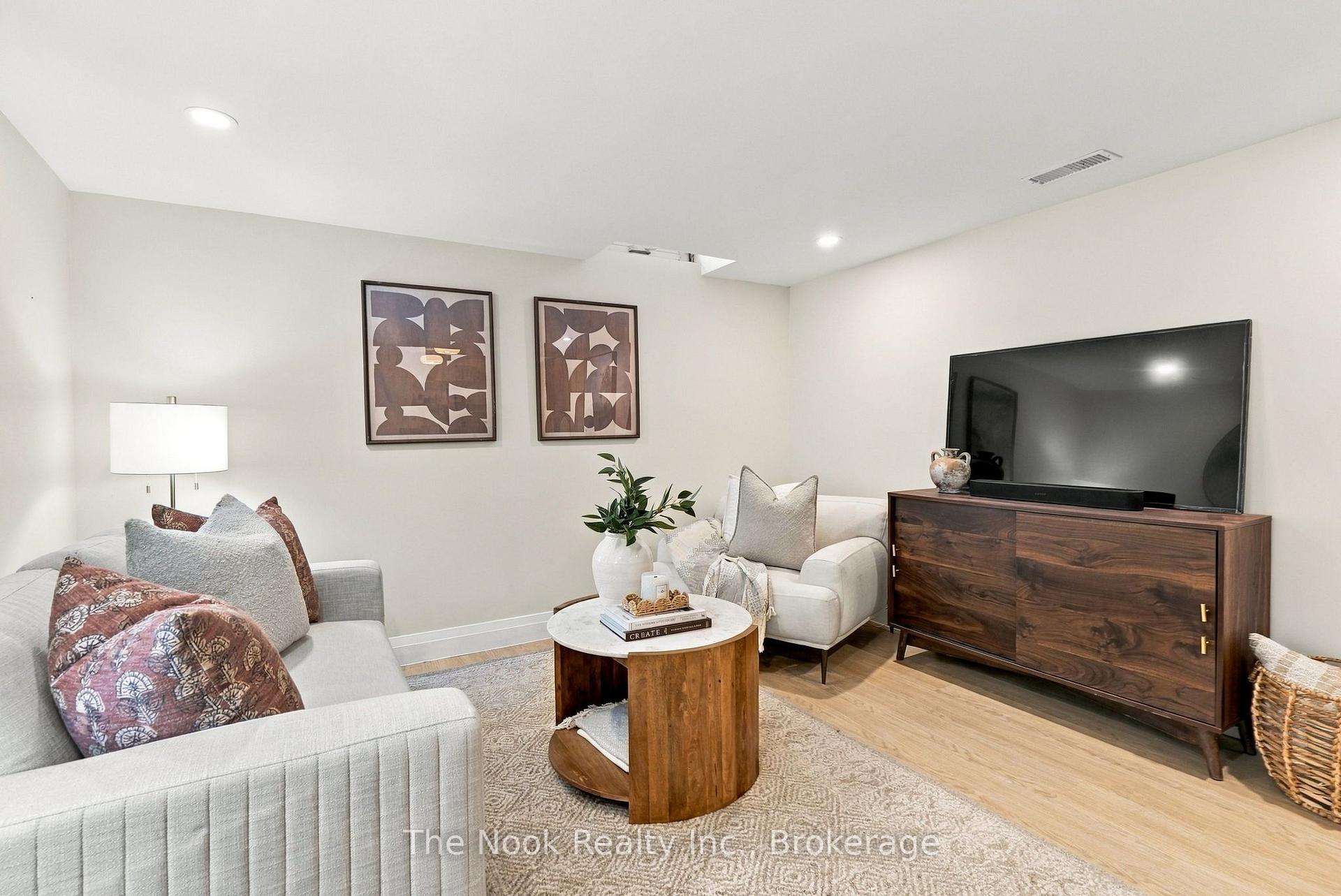 Photo 22 of 19 Sandringham Drive, Clarington, Courtice — HOMEH
