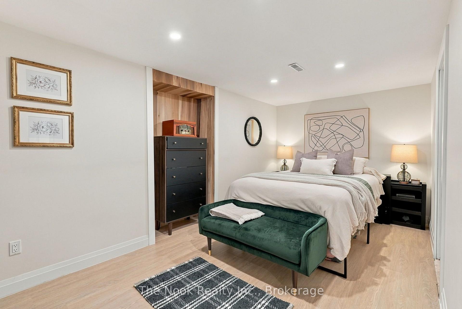 Photo 23 of 19 Sandringham Drive, Clarington, Courtice — HOMEH