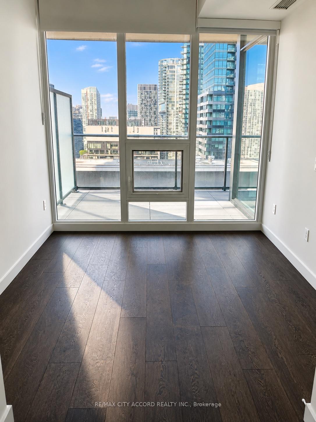 Photo 3 of Unit 2501, 3 Concord City Place Way, Toronto, Waterfront Communities — HOMEH