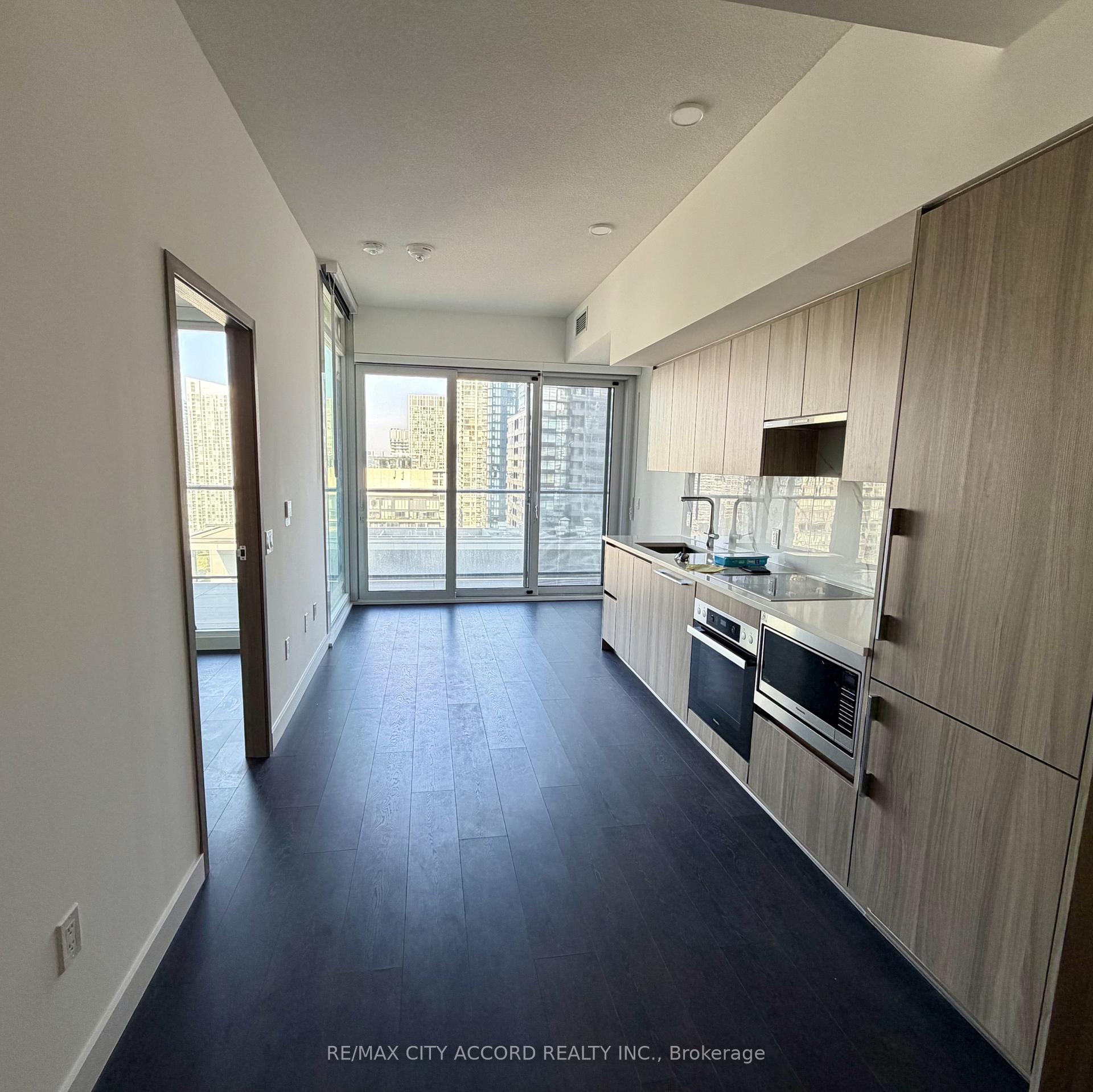 Photo 5 of Unit 2501, 3 Concord City Place Way, Toronto, Waterfront Communities — HOMEH