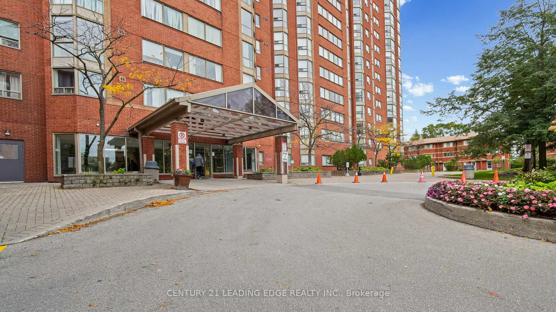 Photo 3 of Unit 417, 2460 Eglinton Avenue E, Scarborough, Eglinton East — HOMEH