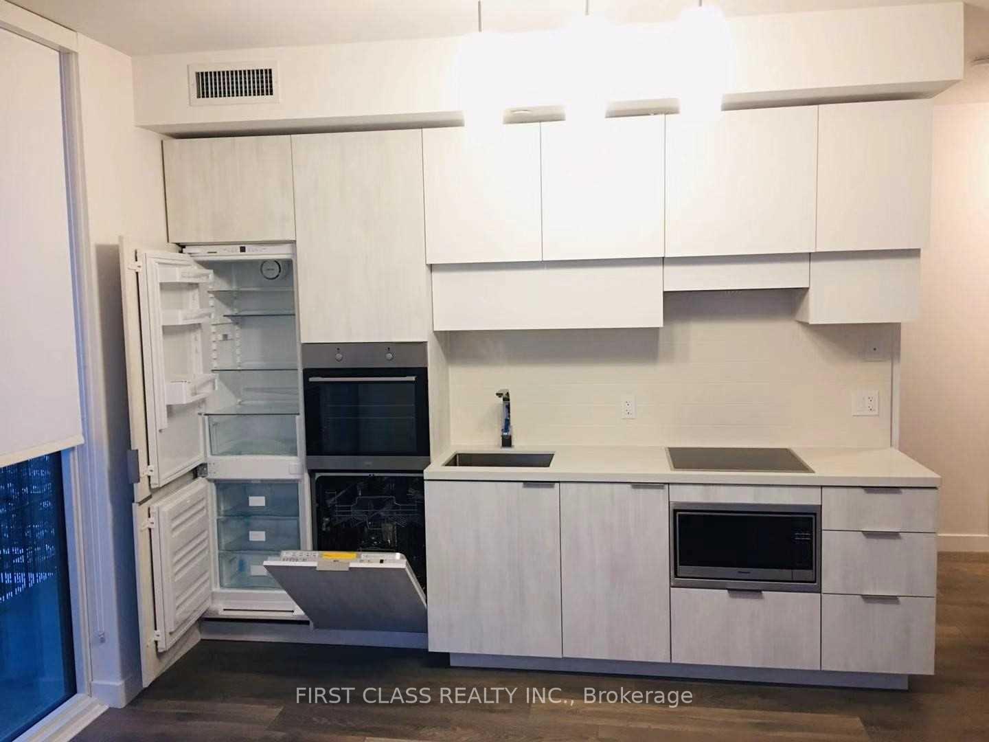 Photo 7 of Unit 4302, 8 Eglinton Avenue E, Toronto, Mount Pleasant West — HOMEH