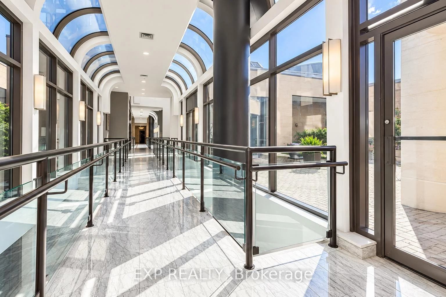 Photo 10 of Unit 1407, 3 Hickory Tree Road, North York, Weston — HOMEH