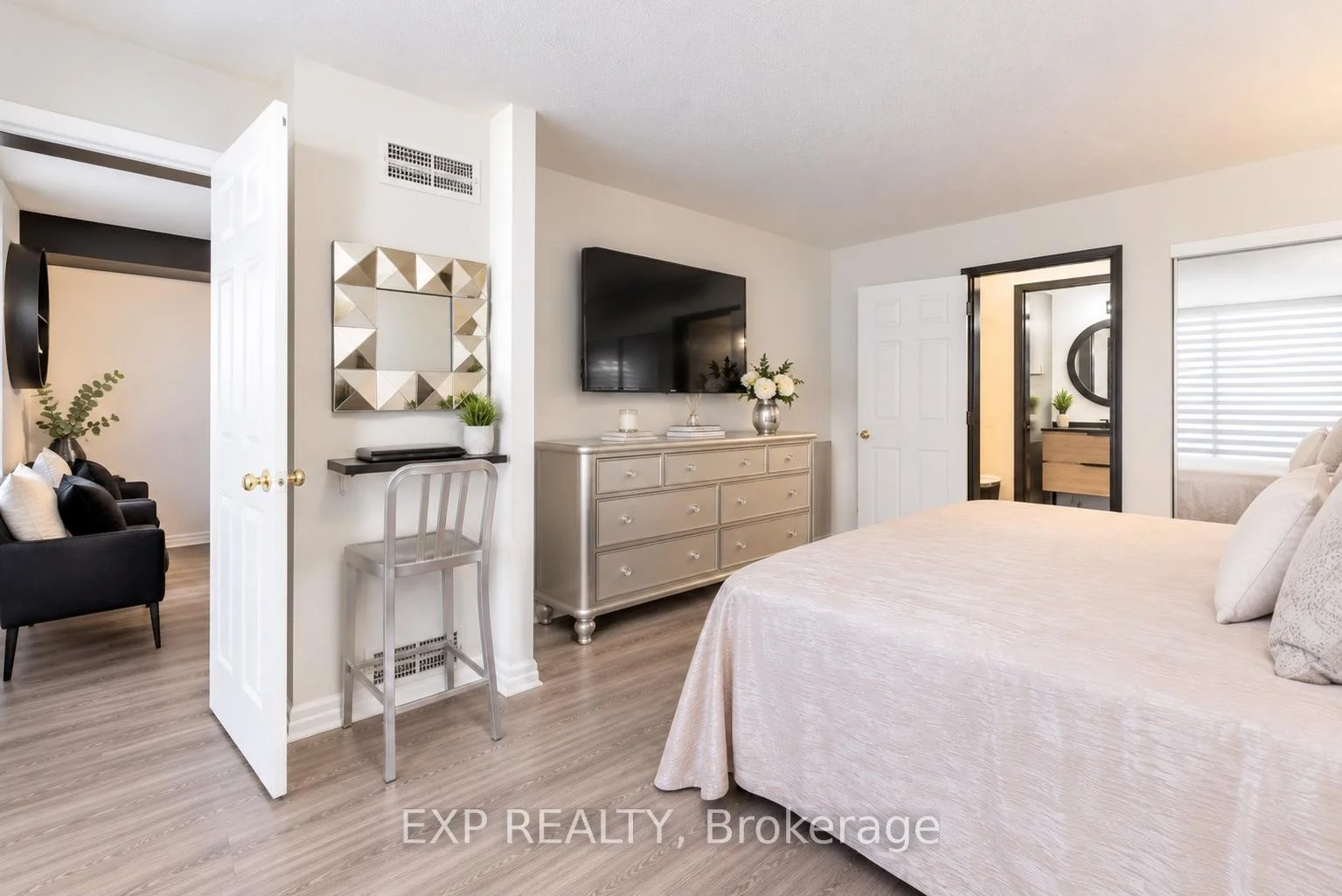 Photo 60 of Unit 1407, 3 Hickory Tree Road, North York, Weston — HOMEH