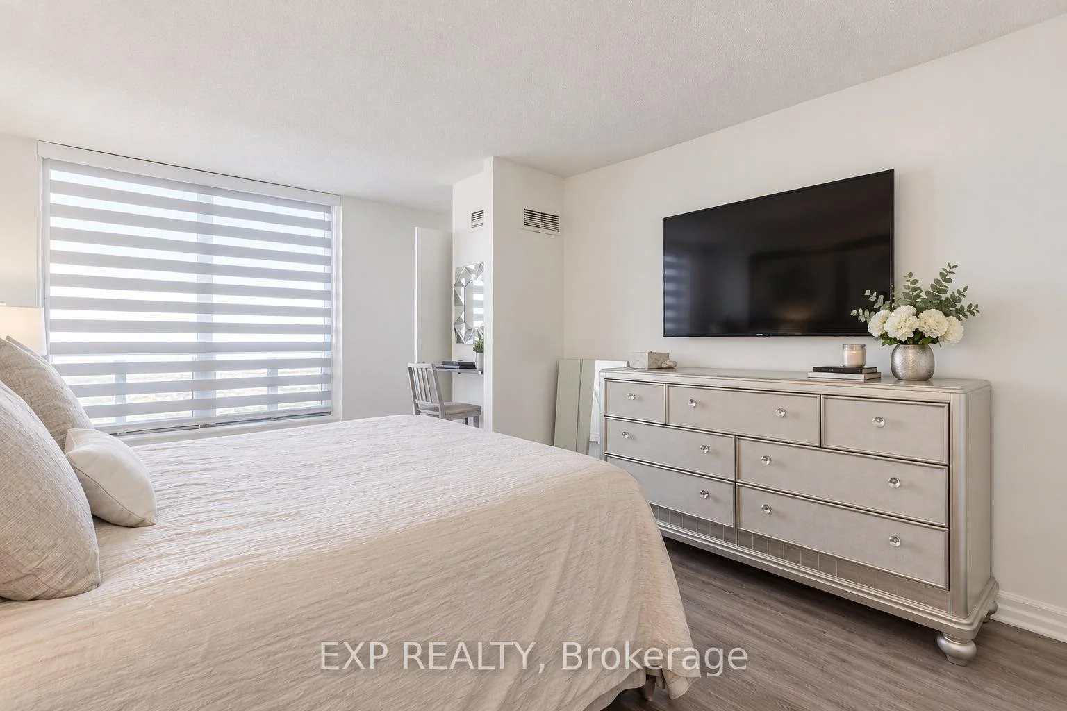 Photo 95 of Unit 1407, 3 Hickory Tree Road, North York, Weston — HOMEH