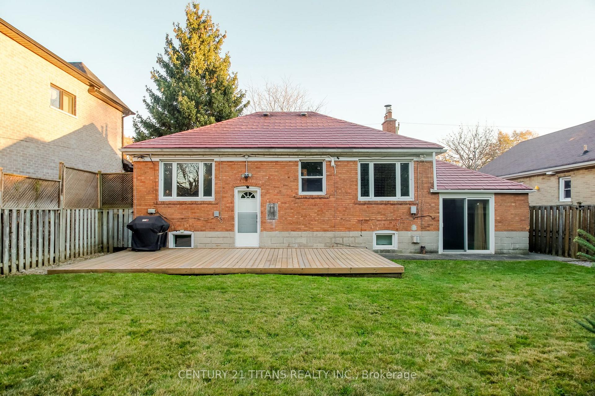 Photo 10 of 172 Phyllis Avenue, Scarborough, Cliffcrest — HOMEH