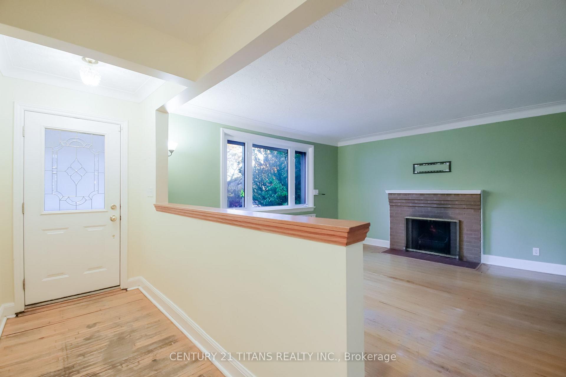 Photo 12 of 172 Phyllis Avenue, Scarborough, Cliffcrest — HOMEH