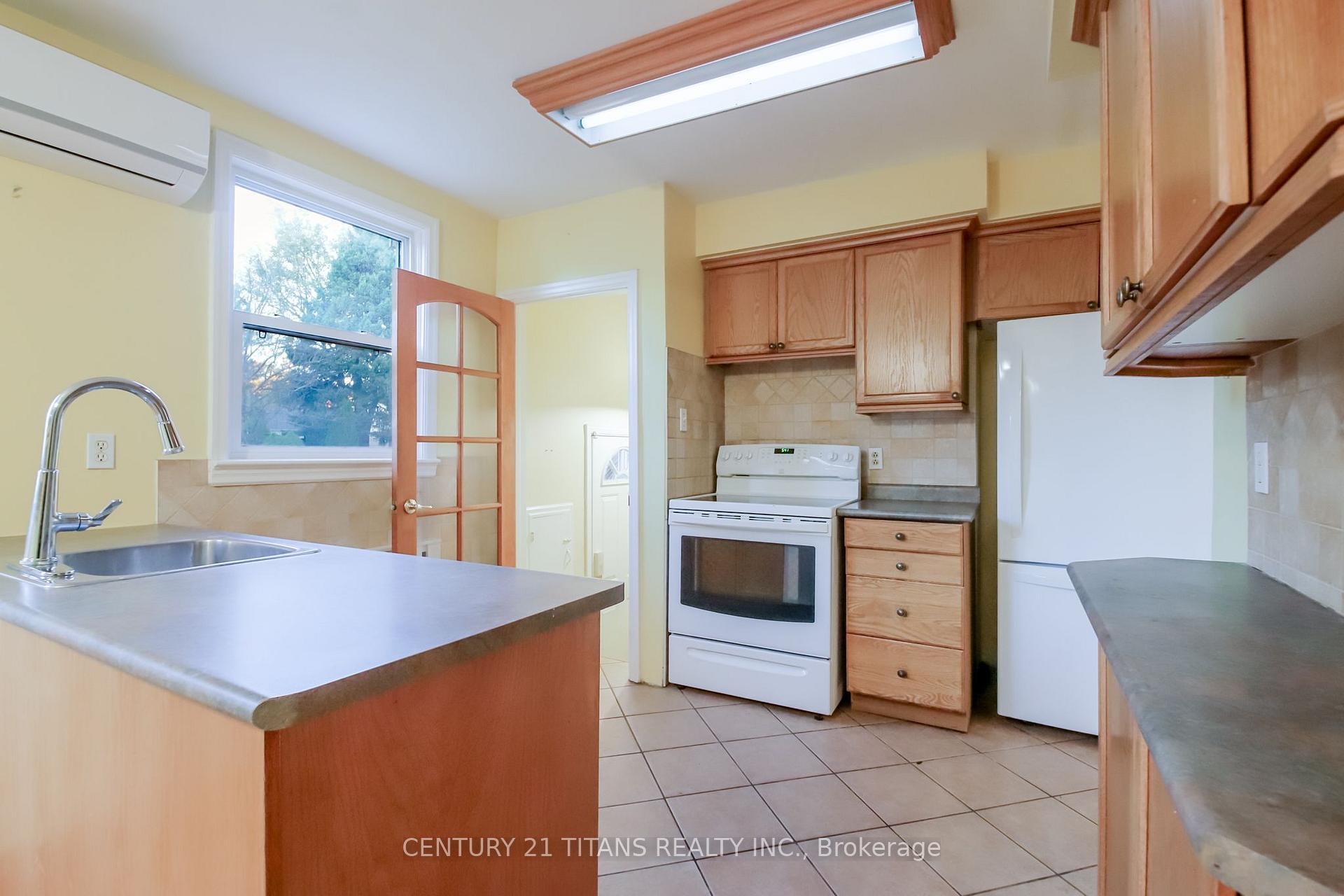 Photo 21 of 172 Phyllis Avenue, Scarborough, Cliffcrest — HOMEH