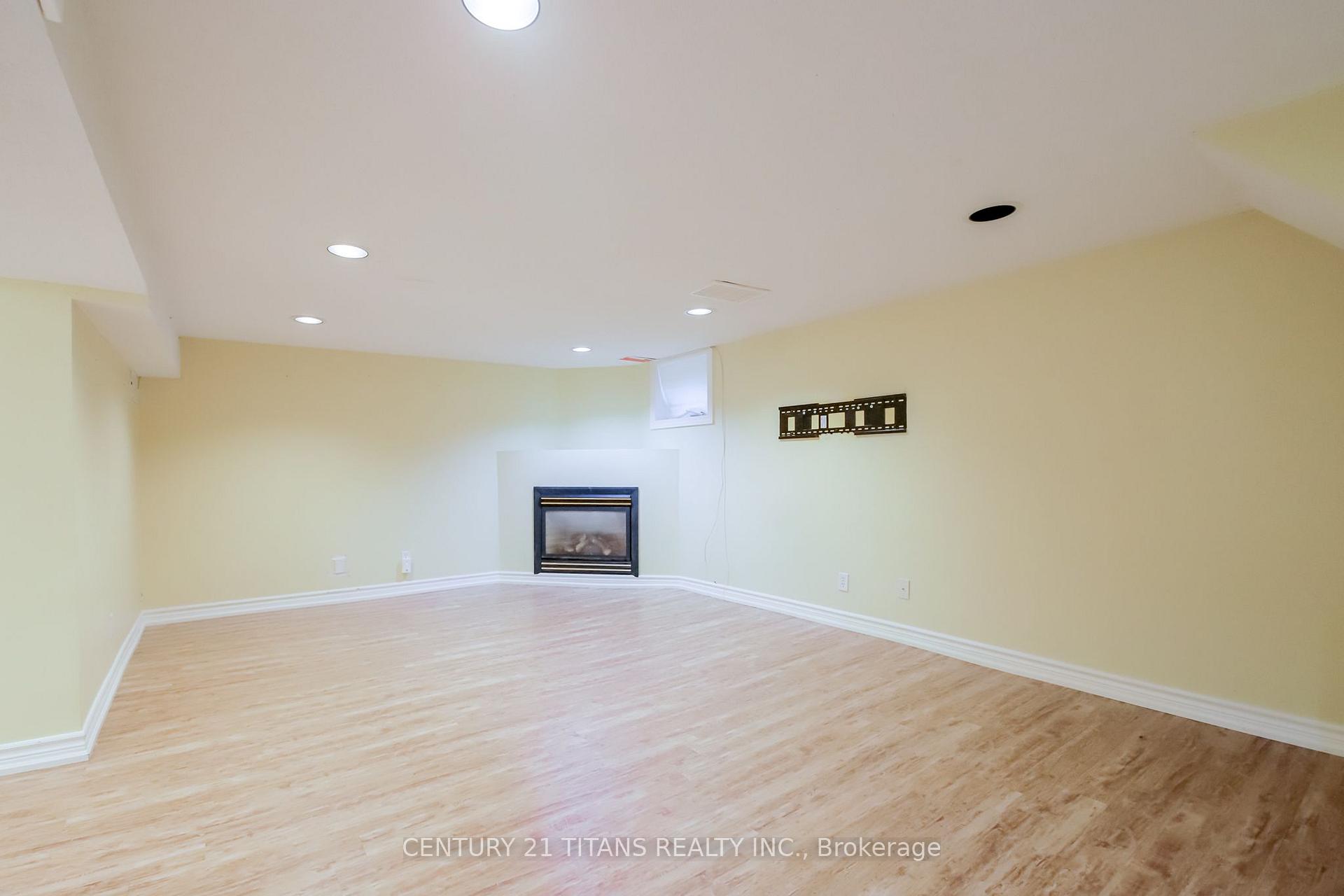 Photo 32 of 172 Phyllis Avenue, Scarborough, Cliffcrest — HOMEH