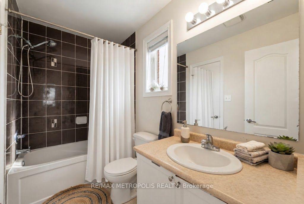 Photo 9 of Unit 57, 25 Southwoods Crescent, Barrie, Holly — HOMEH