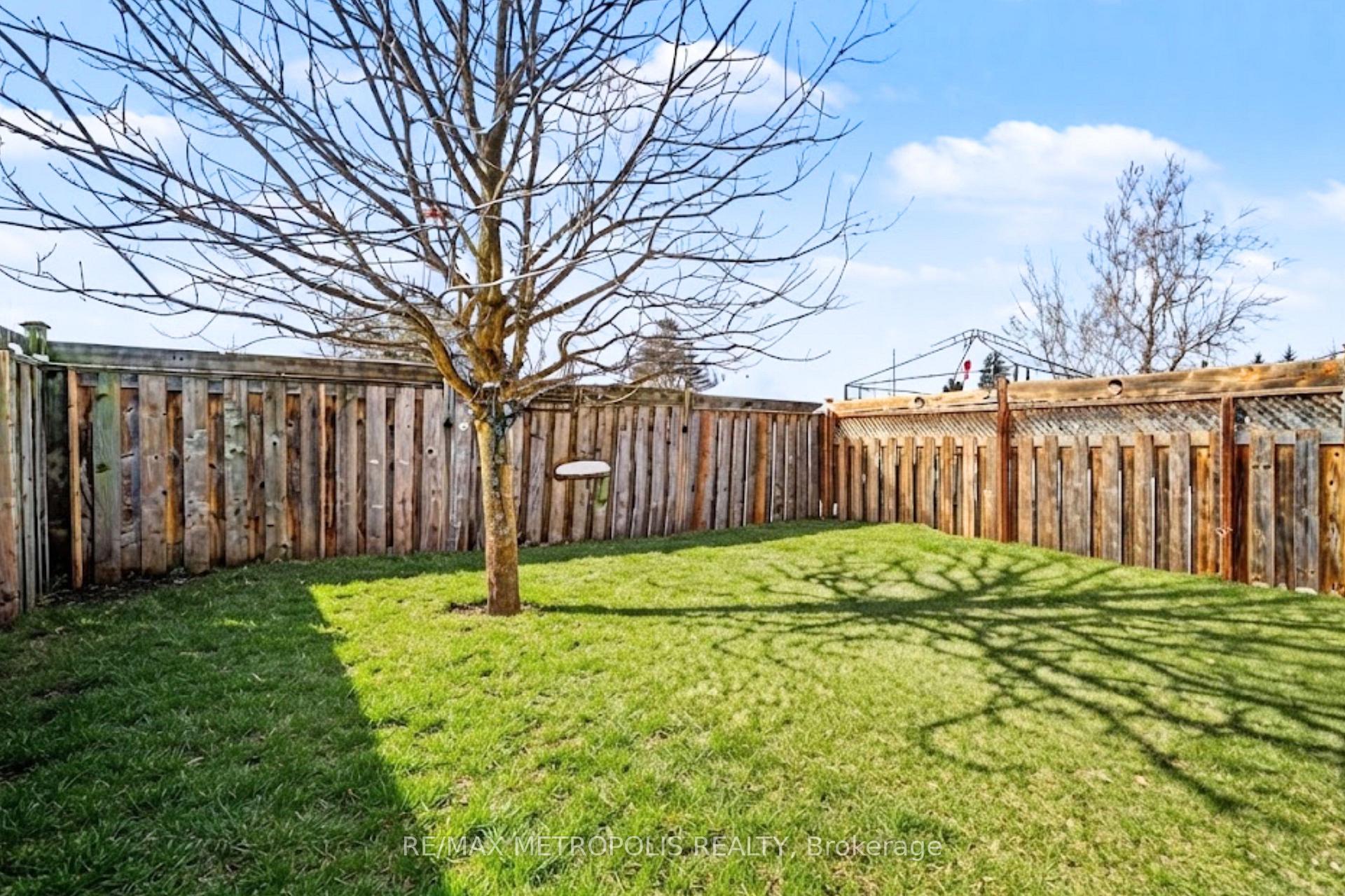 Photo 15 of Unit 57, 25 Southwoods Crescent, Barrie, Holly — HOMEH