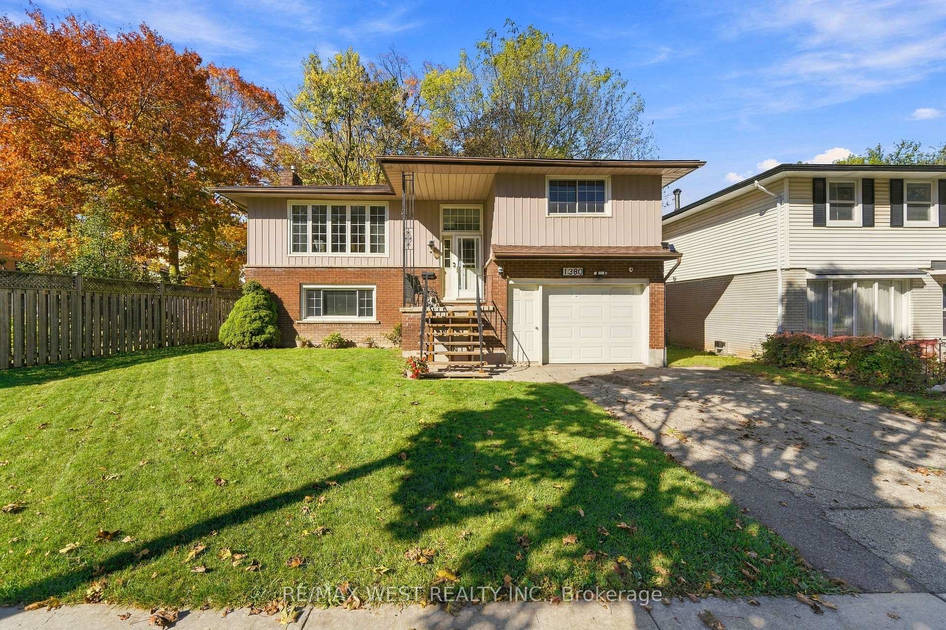 Photo 1 of 1380 Queen's Boulevard, Kitchener, Forest Hill — HOMEH