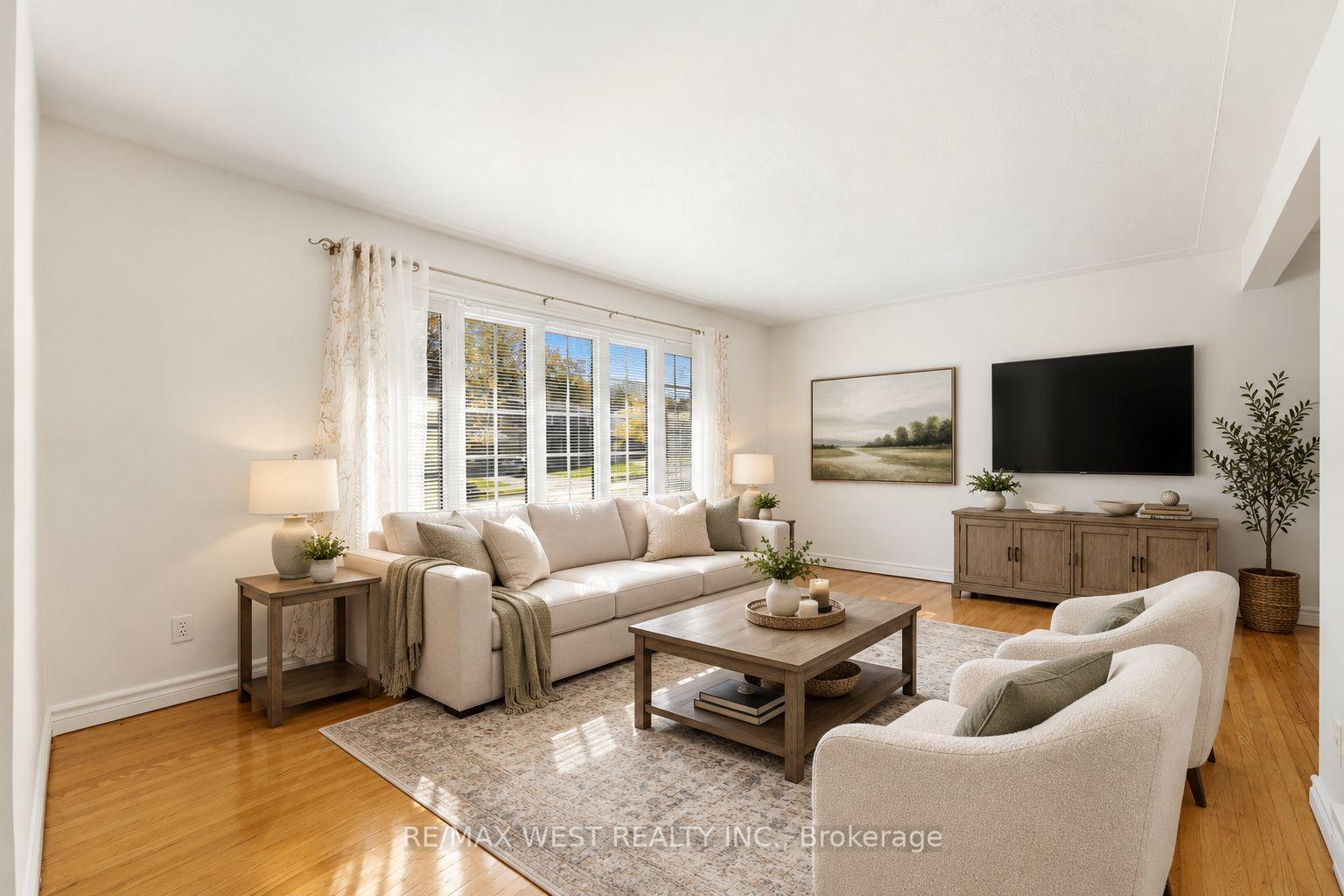 Photo 2 of 1380 Queen's Boulevard, Kitchener, Forest Hill — HOMEH