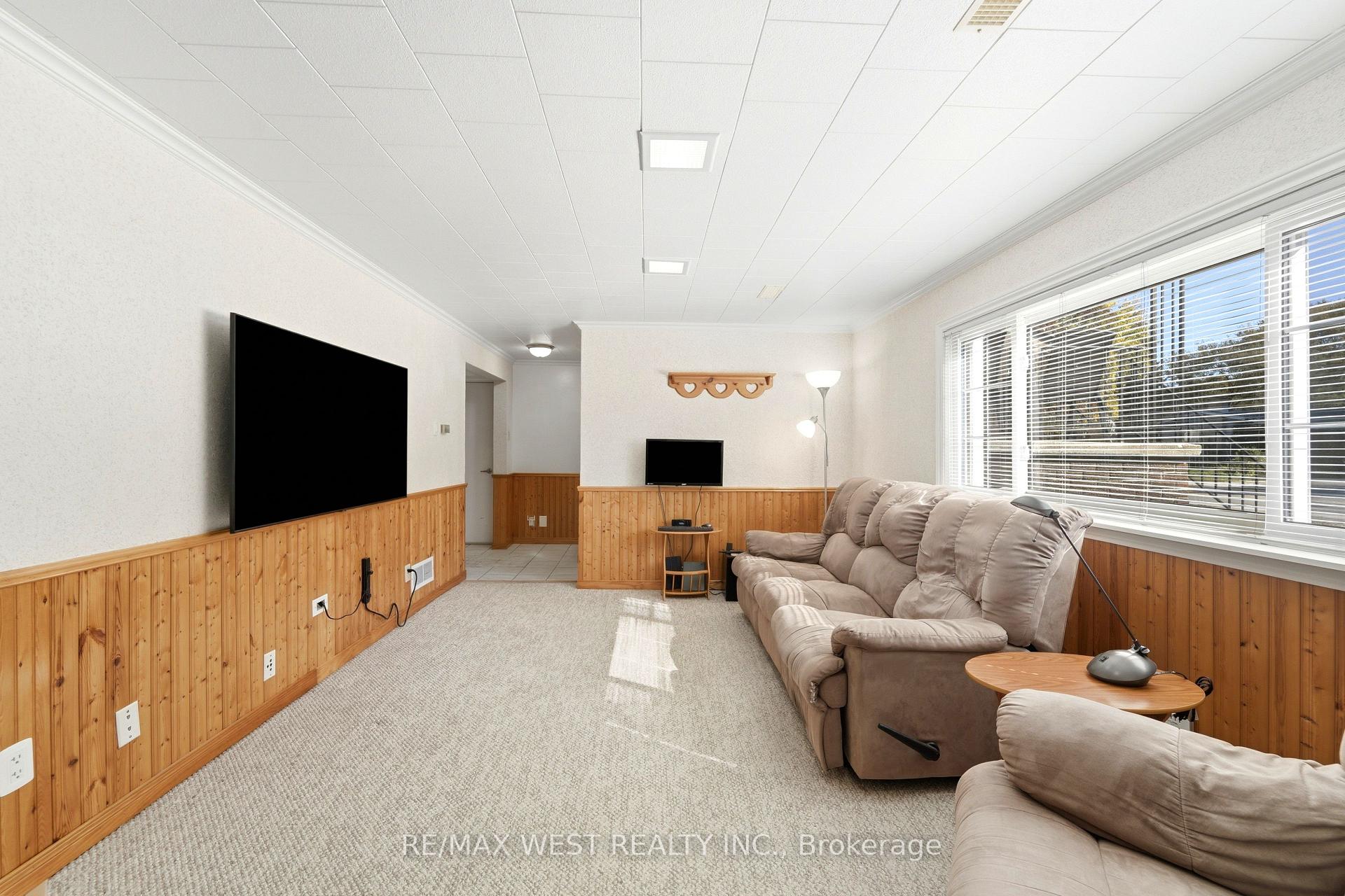 Photo 11 of 1380 Queen's Boulevard, Kitchener, Forest Hill — HOMEH