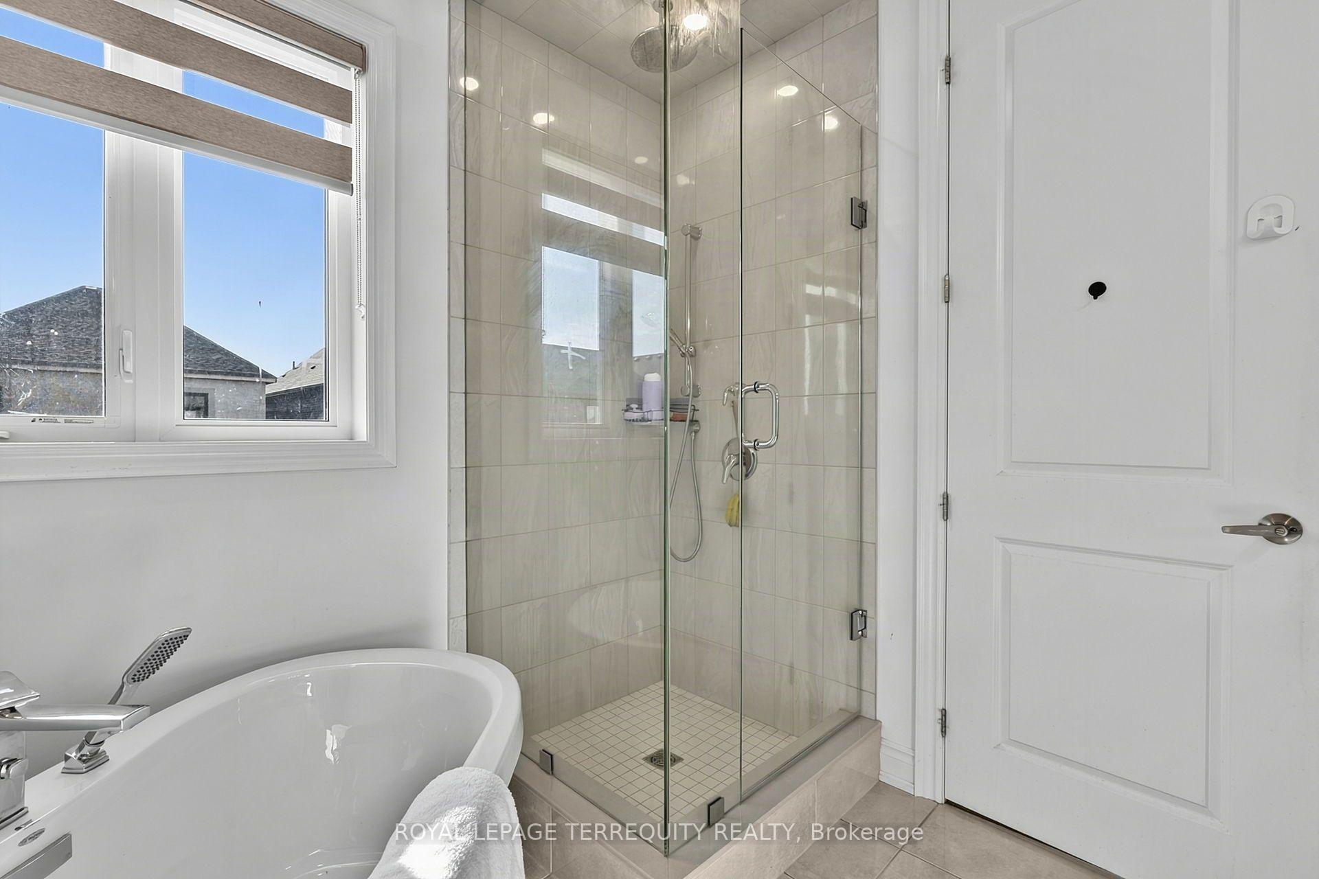 Photo 23 of 9 Kiernan Crescent N, New Tecumseth, Alliston — HOMEH