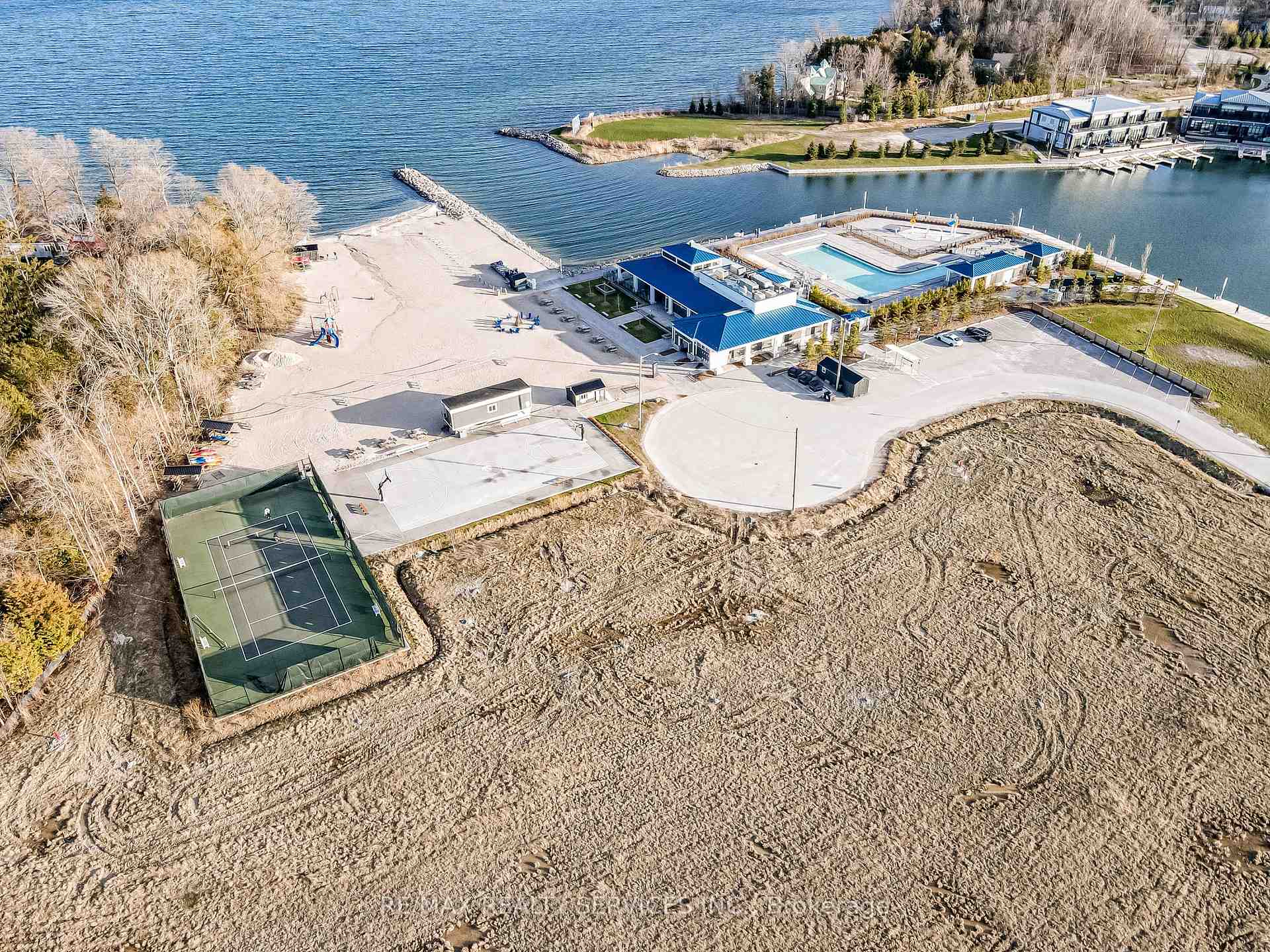 Photo 32 of Unit 403, 415 Sea Ray Avenue, Innisfil, Rural Innisfil — HOMEH