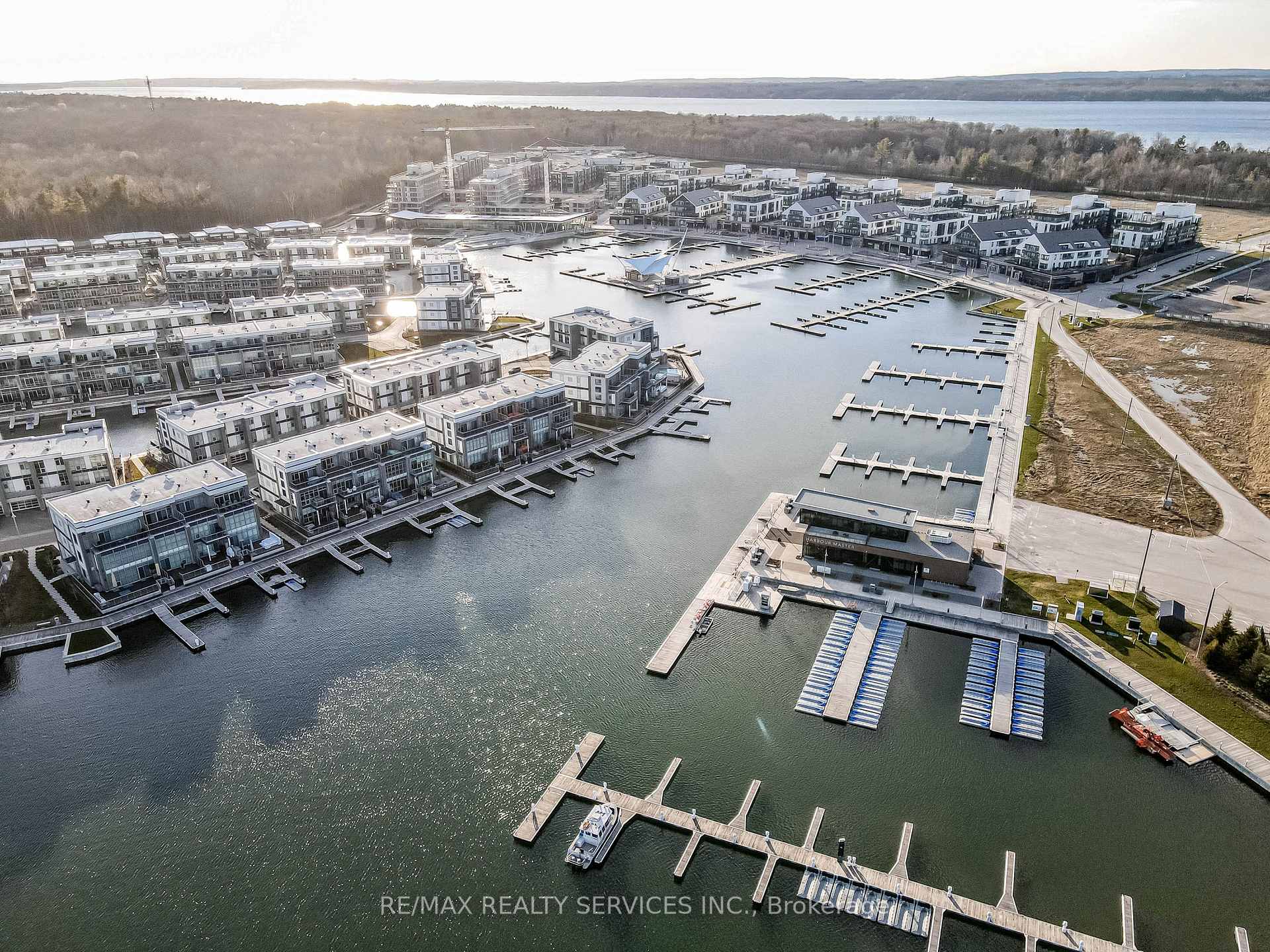 Photo 34 of Unit 403, 415 Sea Ray Avenue, Innisfil, Rural Innisfil — HOMEH