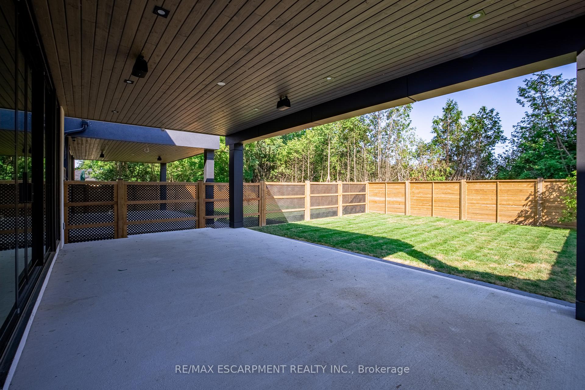 Photo 47 of 696 Montbeck Crescent, Mississauga, Lakeview — HOMEH