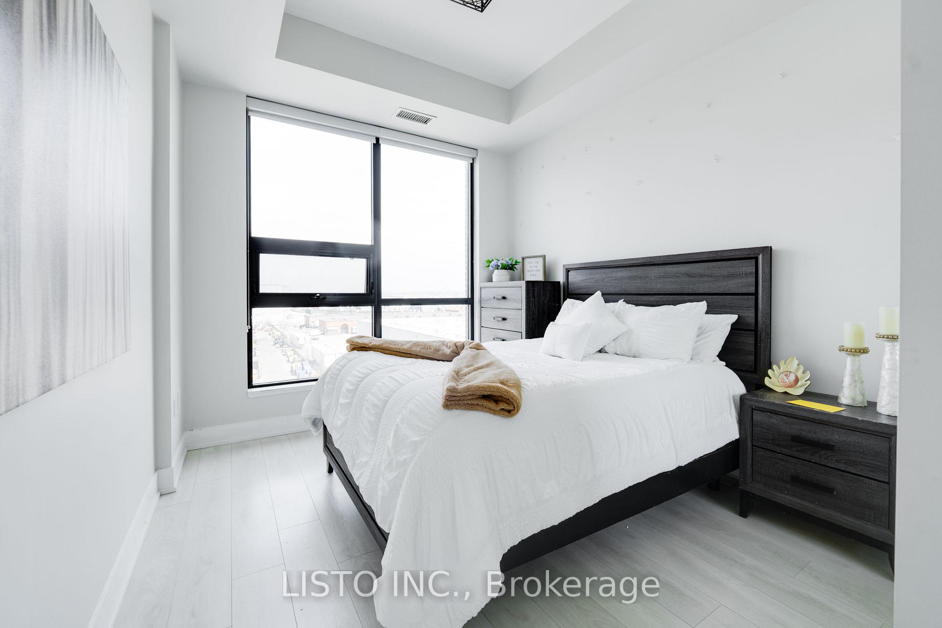Photo 11 of 2908 Highway 7 Road, Vaughan, Concord — HOMEH