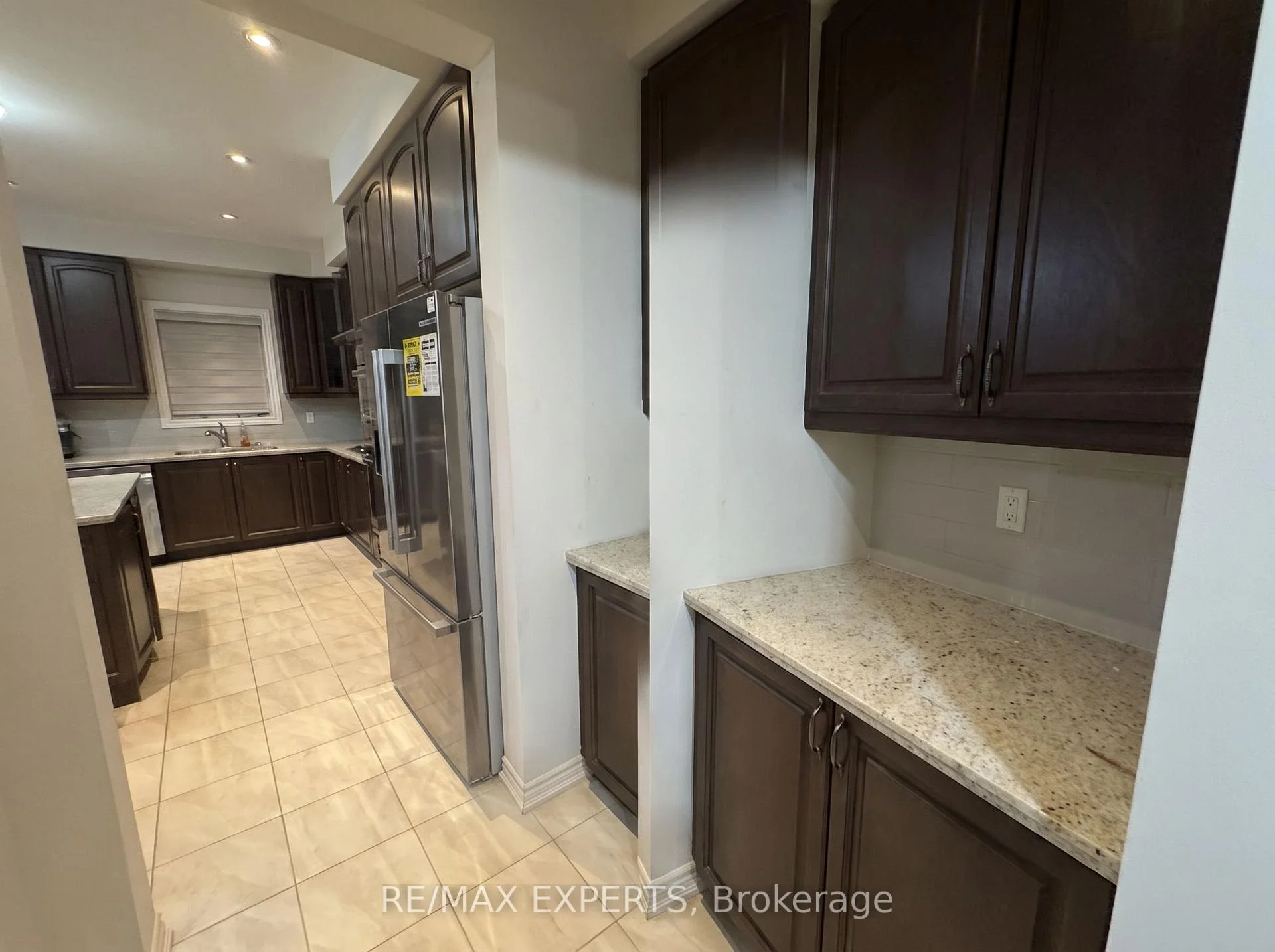 Photo 3 of 25 Hawtrey Road, Brampton, Northwest Brampton — HOMEH