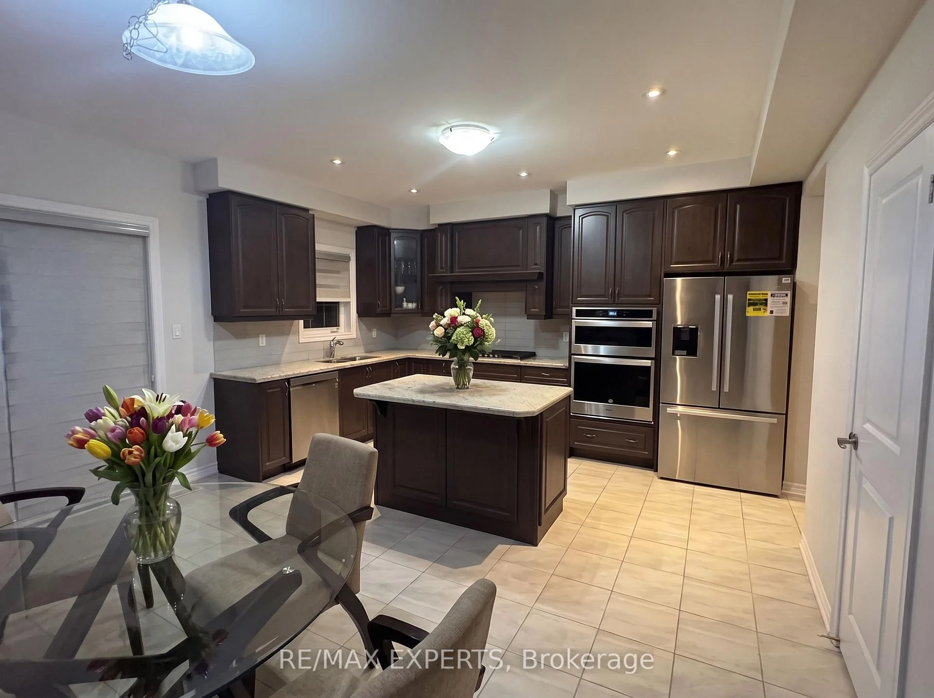 Photo 4 of 25 Hawtrey Road, Brampton, Northwest Brampton — HOMEH
