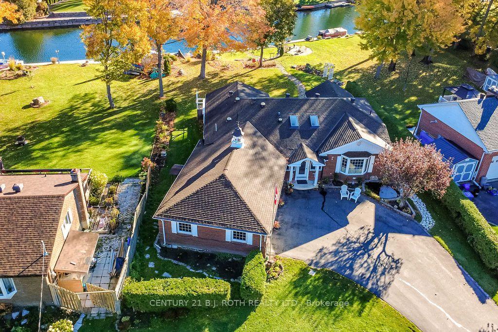 Photo 2 of 677 Broadview Avenue, Orillia — HOMEH