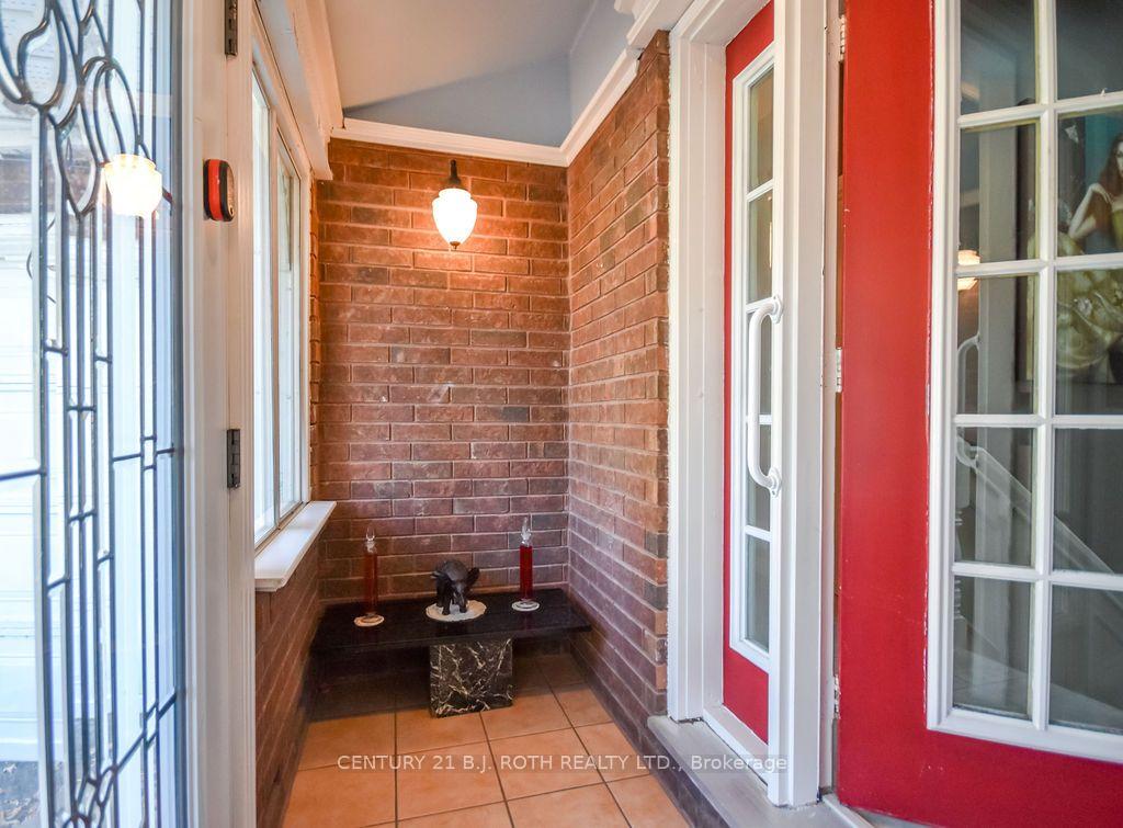 Photo 5 of 677 Broadview Avenue, Orillia — HOMEH