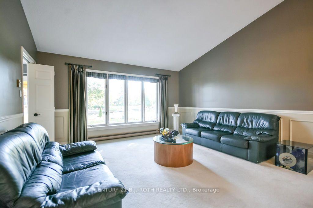 Photo 8 of 677 Broadview Avenue, Orillia — HOMEH