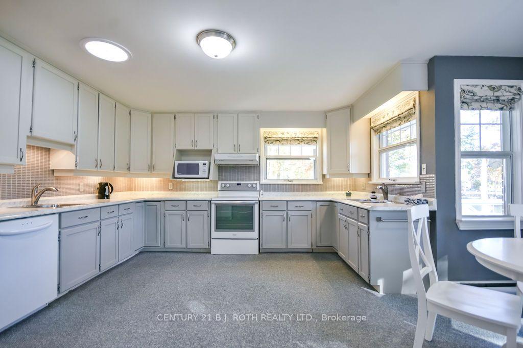 Photo 13 of 677 Broadview Avenue, Orillia — HOMEH