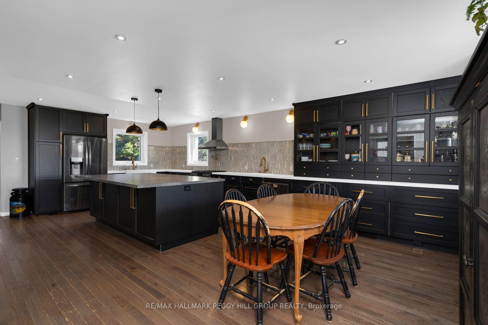 Photo 6 of 312 Lafontaine Road W, Tiny, Rural Tiny — HOMEH