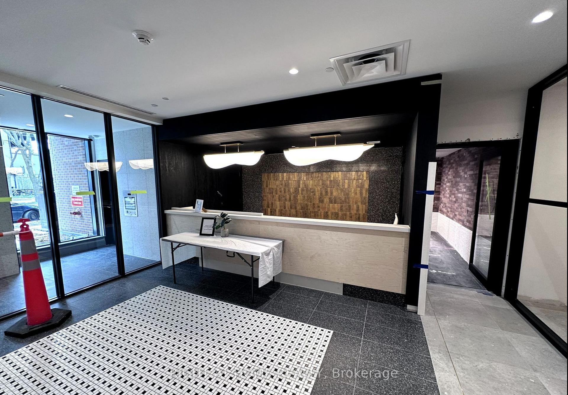 Photo 2 of Unit 301, 5 Lakeview Avenue, Toronto, Trinity-Bellwoods — HOMEH