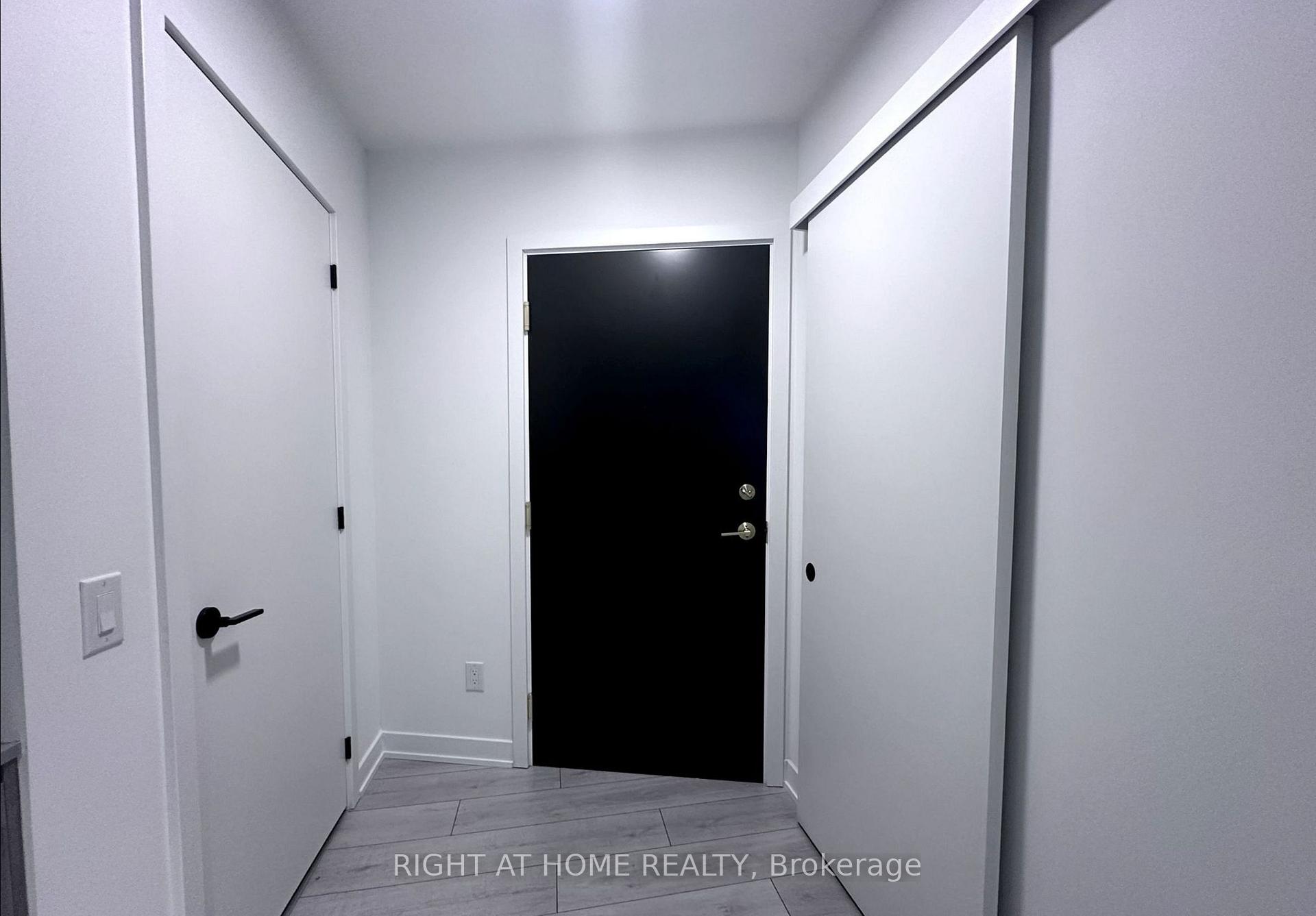 Photo 4 of Unit 301, 5 Lakeview Avenue, Toronto, Trinity-Bellwoods — HOMEH