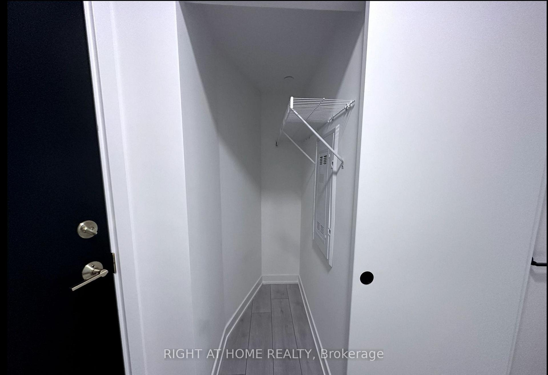 Photo 6 of Unit 301, 5 Lakeview Avenue, Toronto, Trinity-Bellwoods — HOMEH