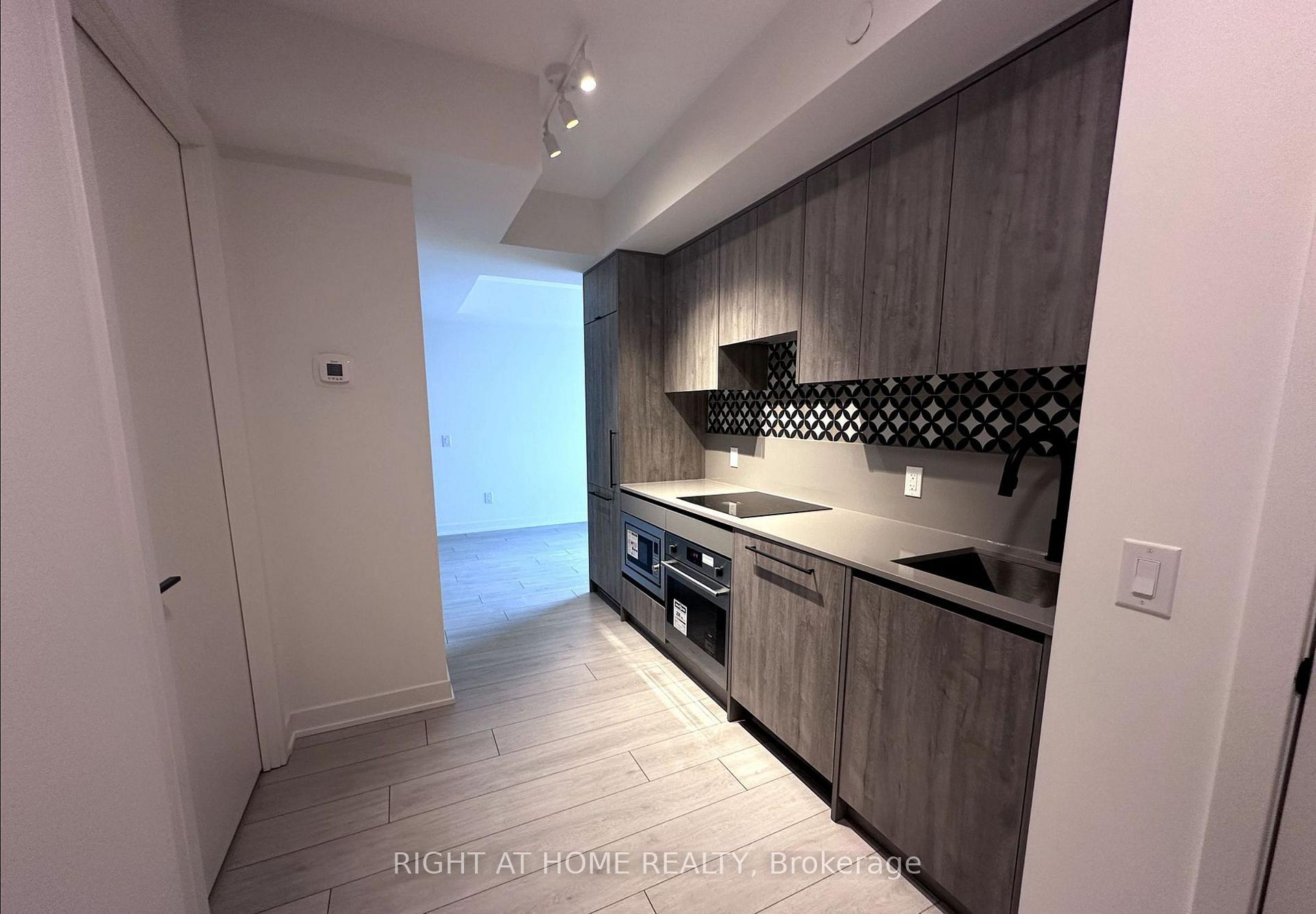 Photo 9 of Unit 301, 5 Lakeview Avenue, Toronto, Trinity-Bellwoods — HOMEH