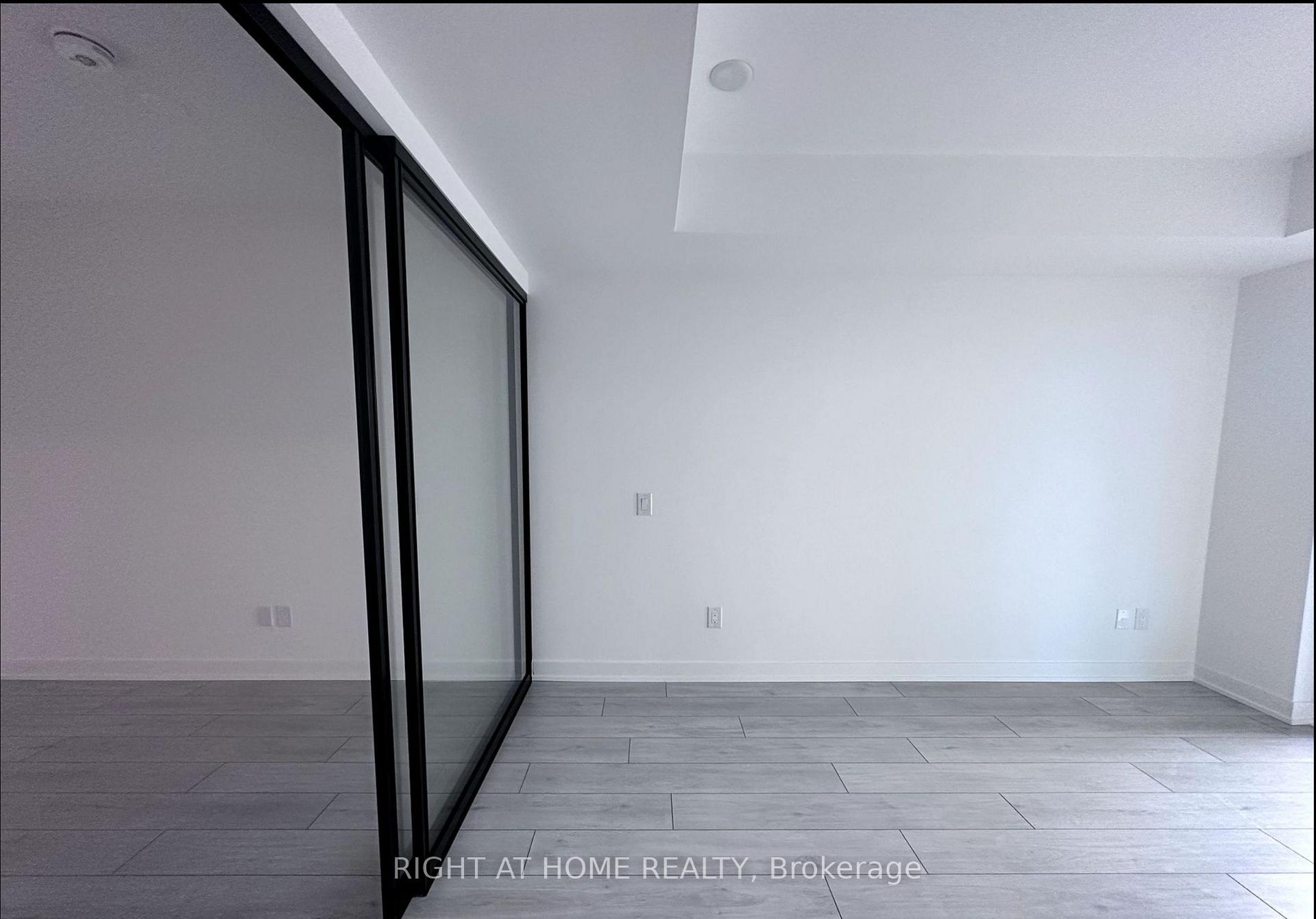 Photo 13 of Unit 301, 5 Lakeview Avenue, Toronto, Trinity-Bellwoods — HOMEH