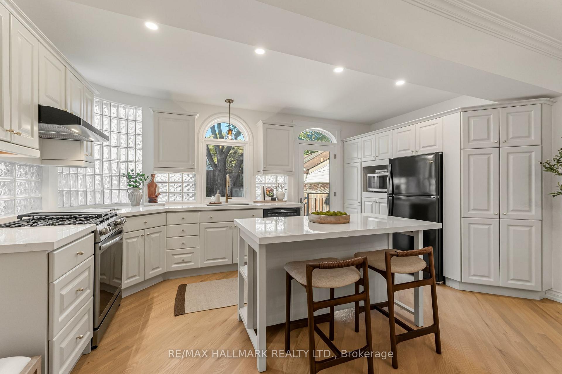 Photo 15 of 132 Duvernet Avenue, Toronto, East End-Danforth — HOMEH