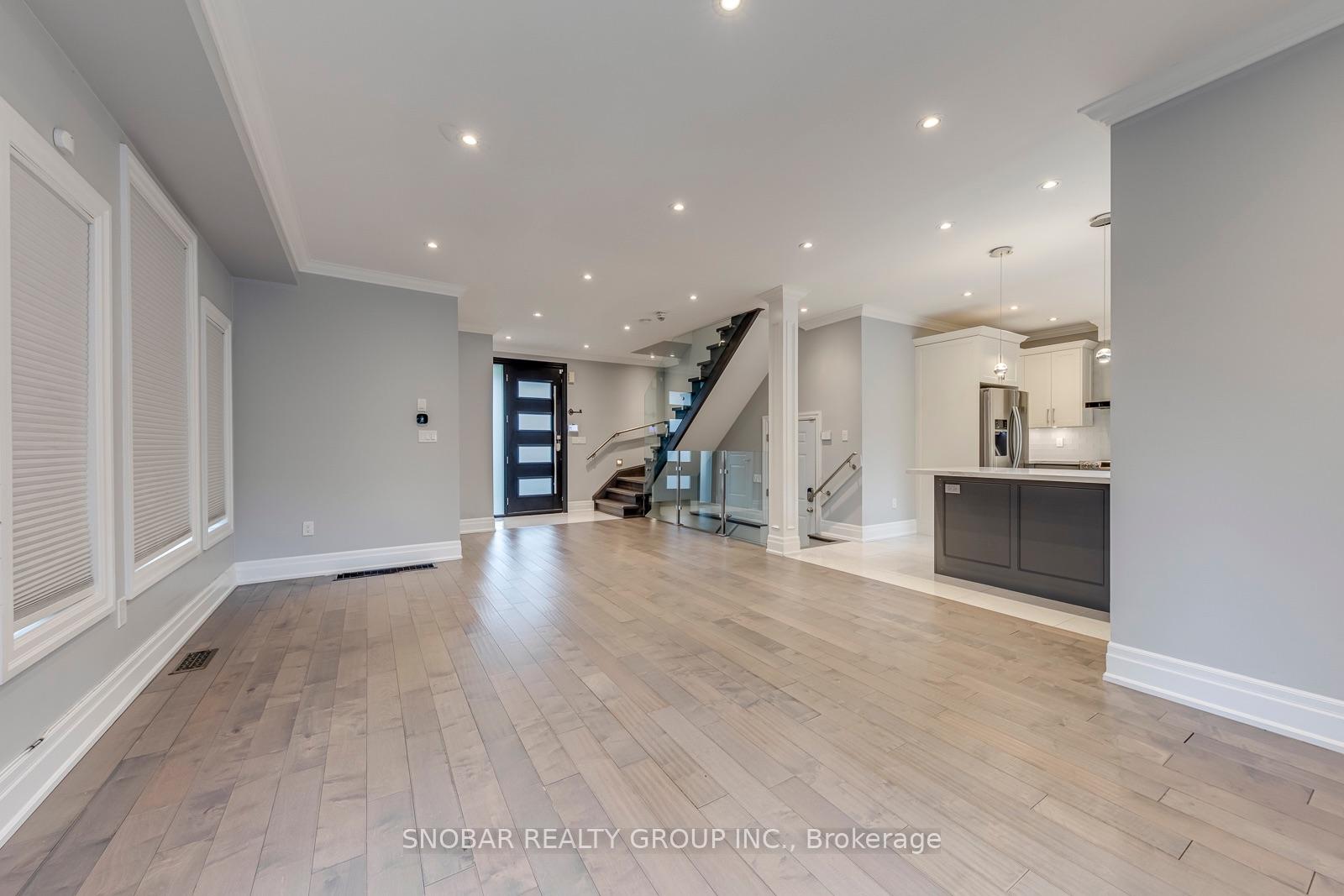 Photo 12 of 1 Aura Lea Boulevard, North York, Humberlea-Pelmo Park — HOMEH