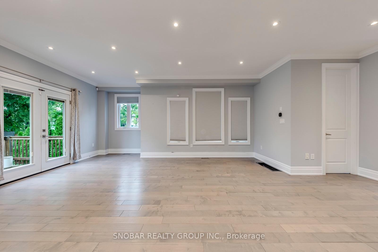 Photo 14 of 1 Aura Lea Boulevard, North York, Humberlea-Pelmo Park — HOMEH