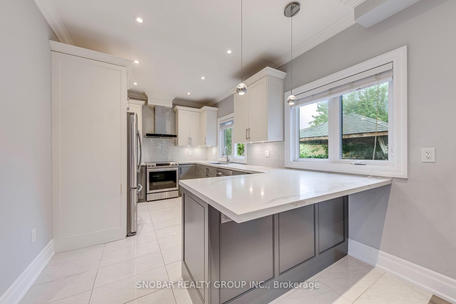 Photo 16 of 1 Aura Lea Boulevard, North York, Humberlea-Pelmo Park — HOMEH