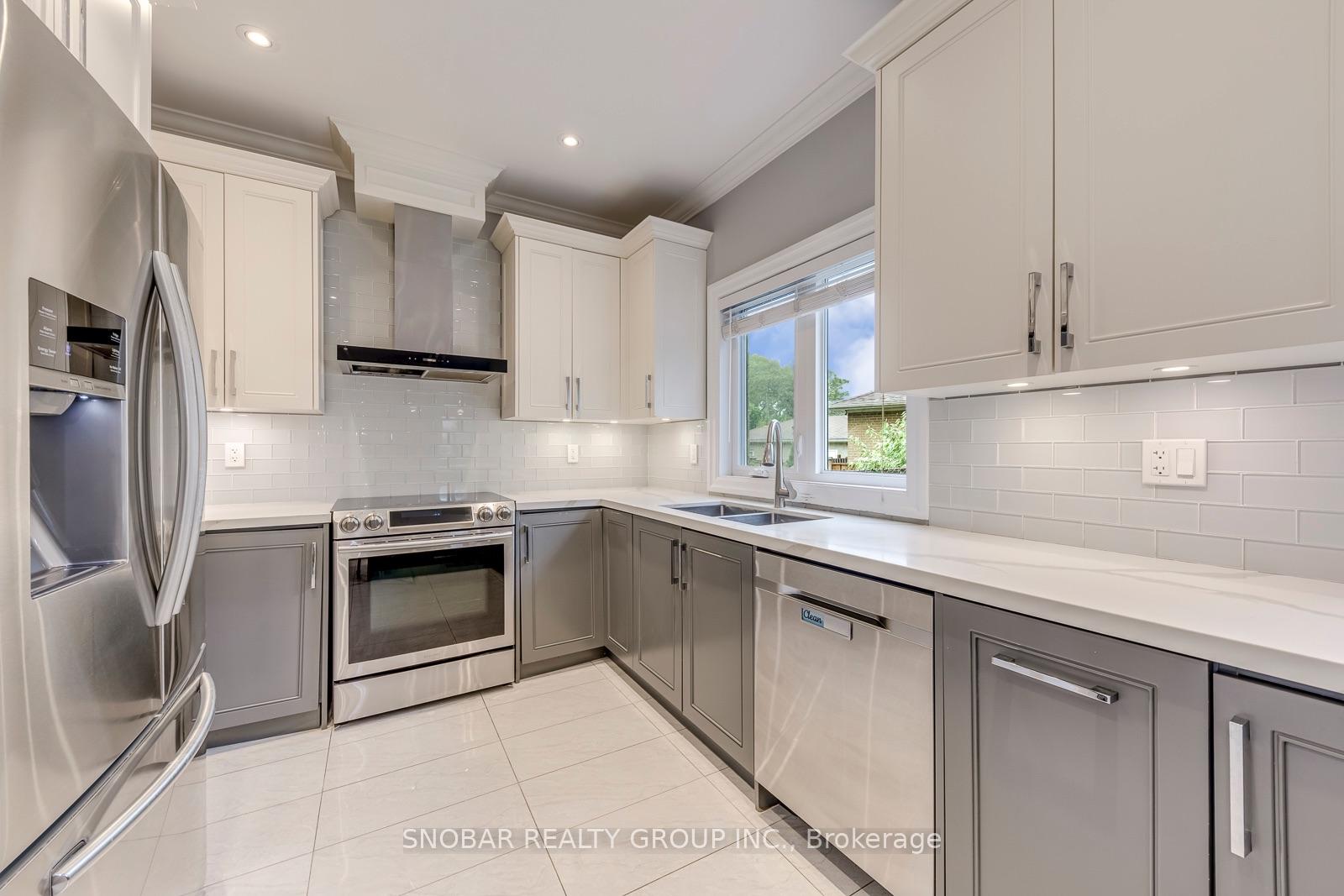 Photo 18 of 1 Aura Lea Boulevard, North York, Humberlea-Pelmo Park — HOMEH