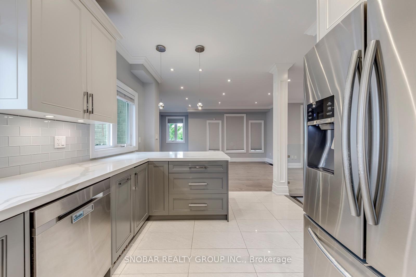 Photo 20 of 1 Aura Lea Boulevard, North York, Humberlea-Pelmo Park — HOMEH