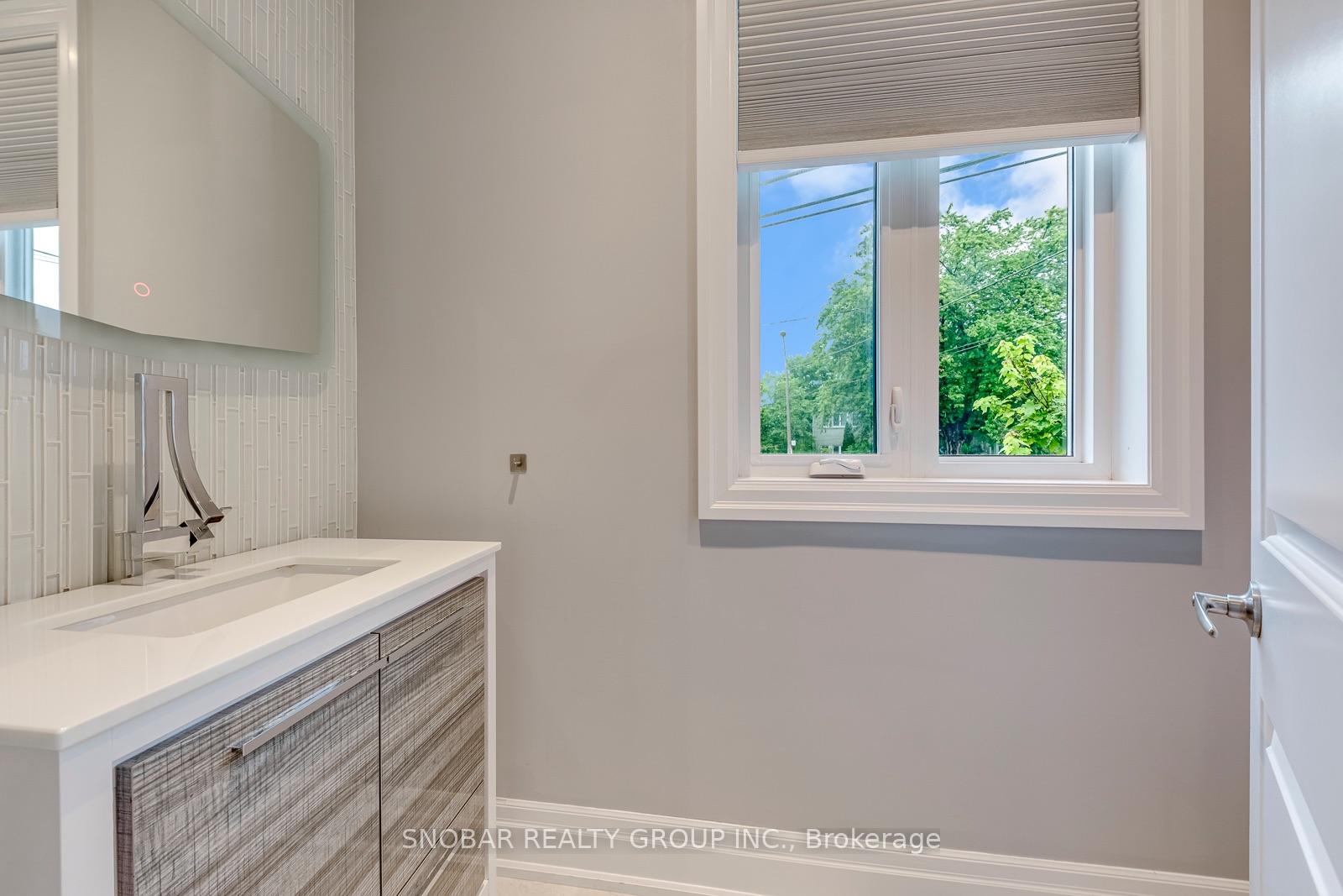 Photo 21 of 1 Aura Lea Boulevard, North York, Humberlea-Pelmo Park — HOMEH