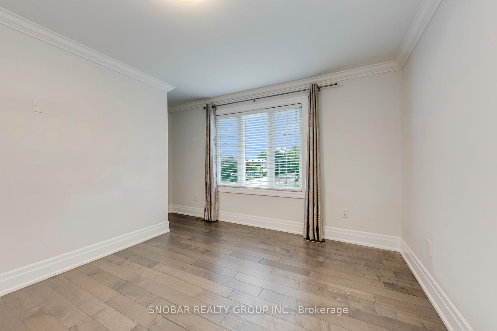 Photo 26 of 1 Aura Lea Boulevard, North York, Humberlea-Pelmo Park — HOMEH